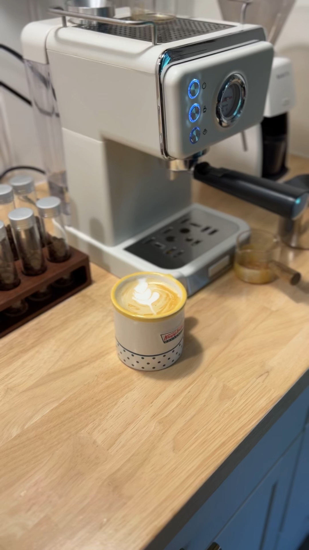 Old coffee mug. Vintage coffee mug. 



#LTKOver40 #LTKHome #LTKSeasonal