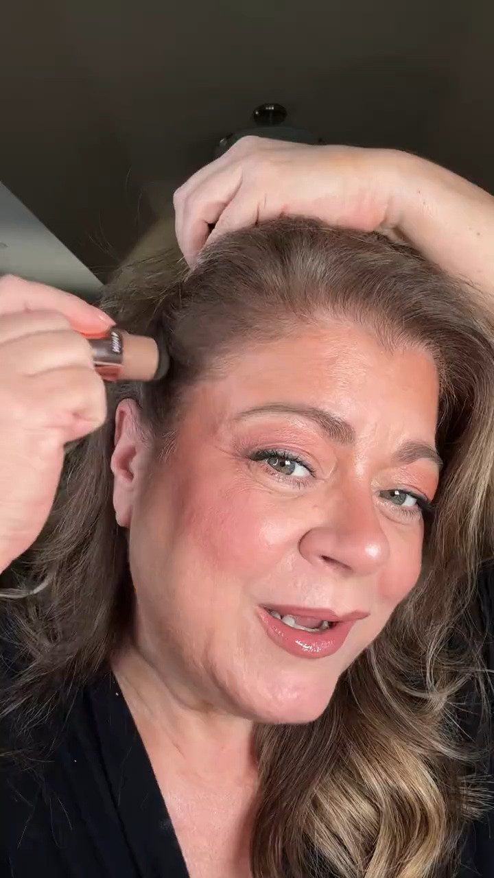 Brand new from Tarte
Great for thinning areas and greys.
The Dab & Go Hair Concealer blends in so quickly and makes hair look fuller and more refreshed in seconds.
I'm using the shade black brown here and the coverage Is seriousl impressive. AND new Tarte drop!!.
@tarte cosmetics
#GrayHair #ThinningHair #HairColor #grayroots #dealsforyoudays