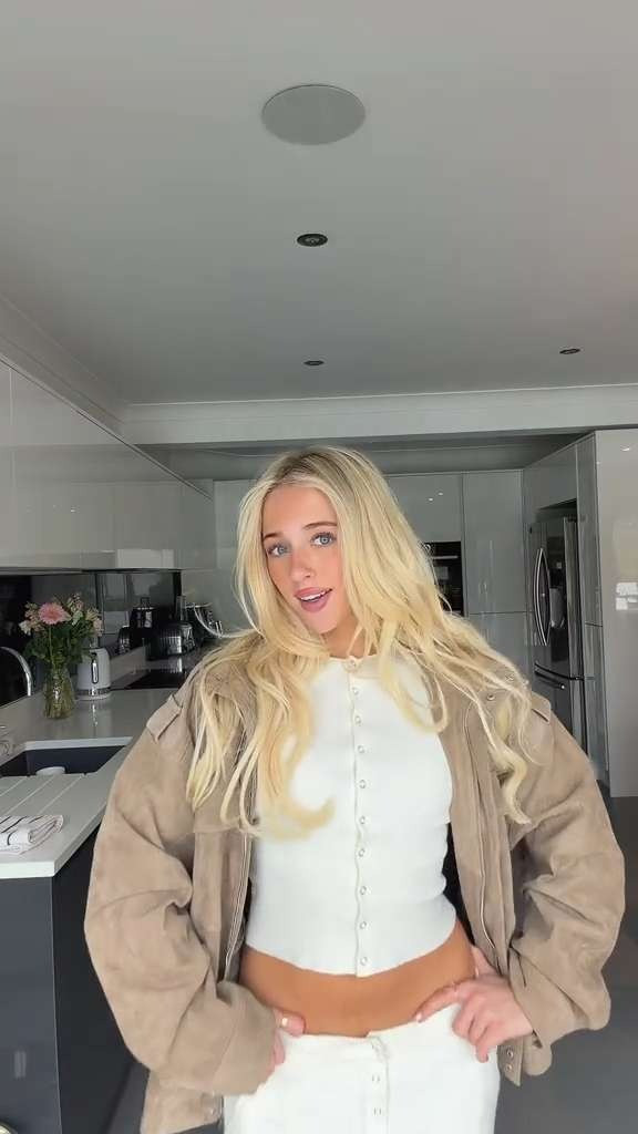 Fave set just got restocked ☁️

lounge wear, joggers, cardigan, suede jacket, bomber jacket, high neck jacket 

 #LTKuk #LTKspring #LTKstyletip