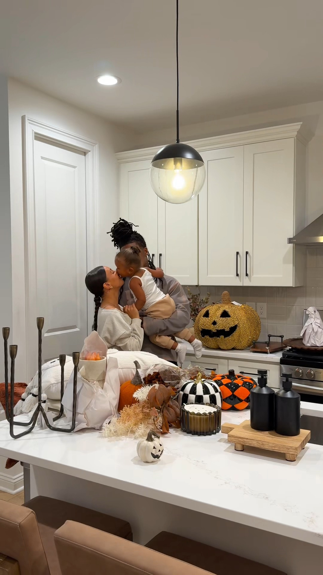 Tried to link what i could! Most of this stuff is from home goods but a good amount of it is from target :) check out your local home goods and you might be able to find some of the pieces that weren’t linked🧡🎃

#LTKHome #LTKFamily #LTKSeasonal