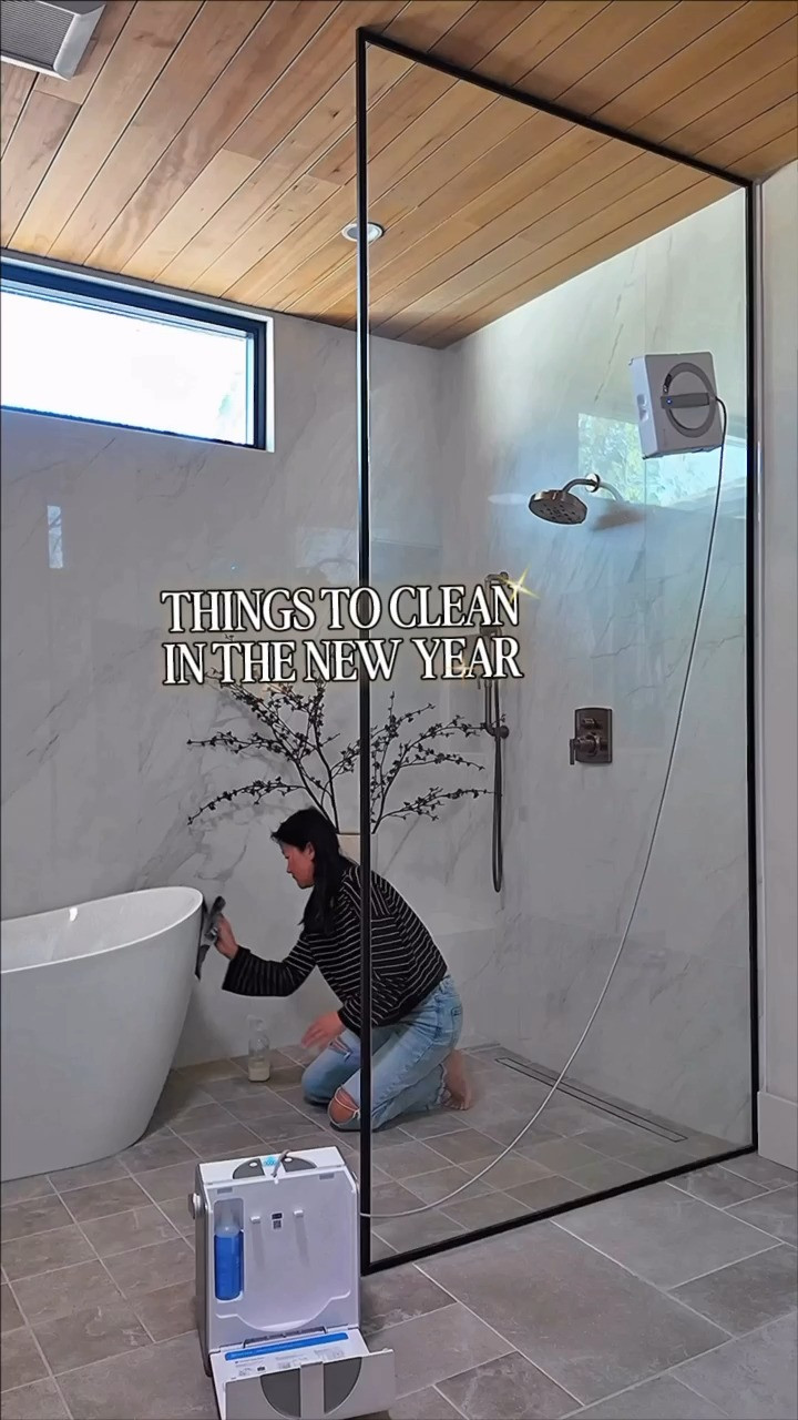 It's a new year and of course I gotta clean and organize
ALLLLL the things! Here are my favorite go to products I'm using. Tried and true! Do you refresh your home in the new year?

 

 #LTKHome #LTKSaleAlert #LTKFindsUnder100