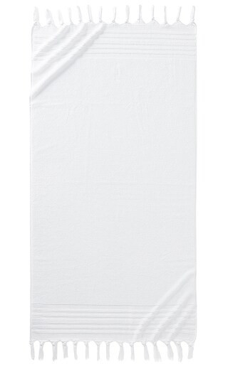 UGG Home Ava Bath Towel in White. | Revolve Clothing (Global)