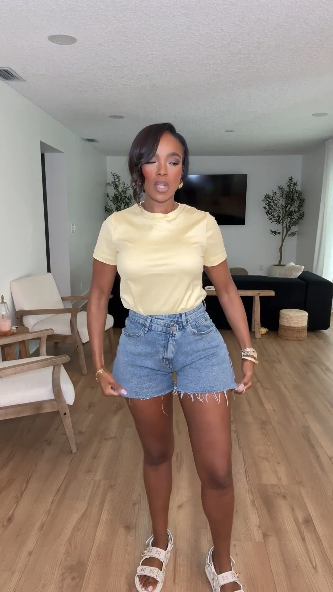 SPANX SALE = THE TIME TO STOCK UP 👏🏽

If you’ve been waiting to try SPANX, this is your sign! Some of my favorite flattering, smoothing staples are on sale right now — the pieces you’ll actually wear on repeat.

SPANX sale, SPANX favorites, flattering basics, everyday wardrobe staples, SPANX outfit ideas

Wearing: Size Small | 5’4” | 140 lbs | 34D-27-40

📲 Download the FREE LTK app & follow me (@kirasfashionfinds) to shop the sale.

#LTKPetite #SPANX