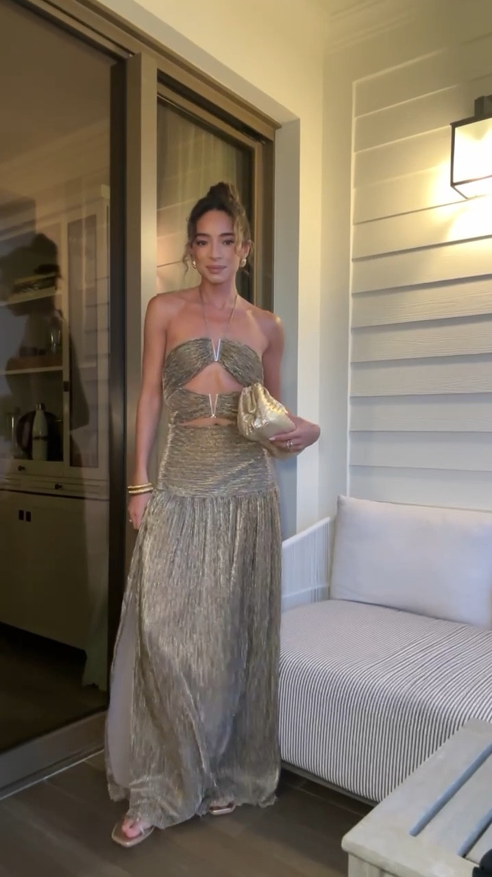 Dinner outfit ✨ Wearing size S dress (it’s a bit loose up top on me!) // Use code NENA to save on Dibs and code NENA20 to save on Electric Picks! 


Maxi dress
Beach outfit
Vacation outfit 
Bahamas outfit 
Resort wear 

#LTKFindsUnder100 #LTKStyleTip #LTKBeauty