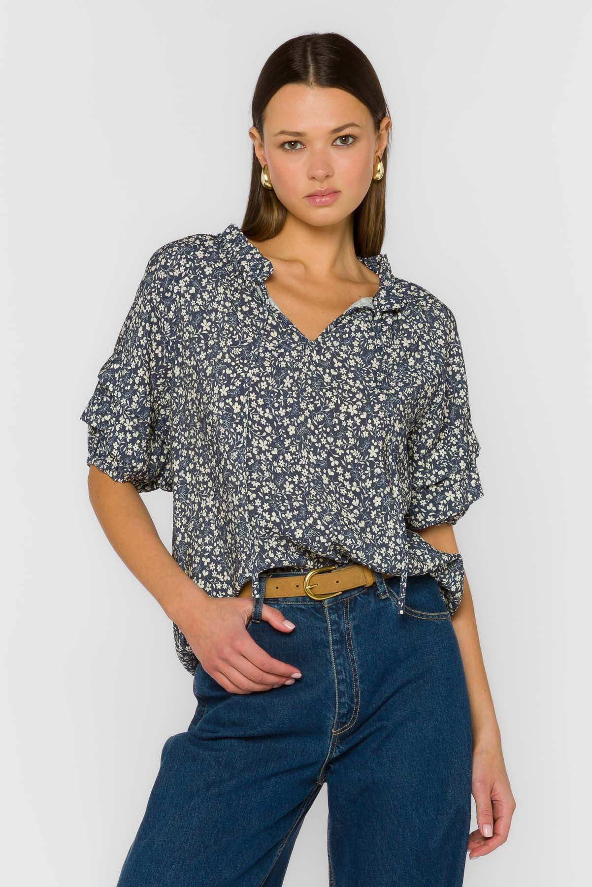 Kenna Navy Floral Top | Velvet Heart Clothing