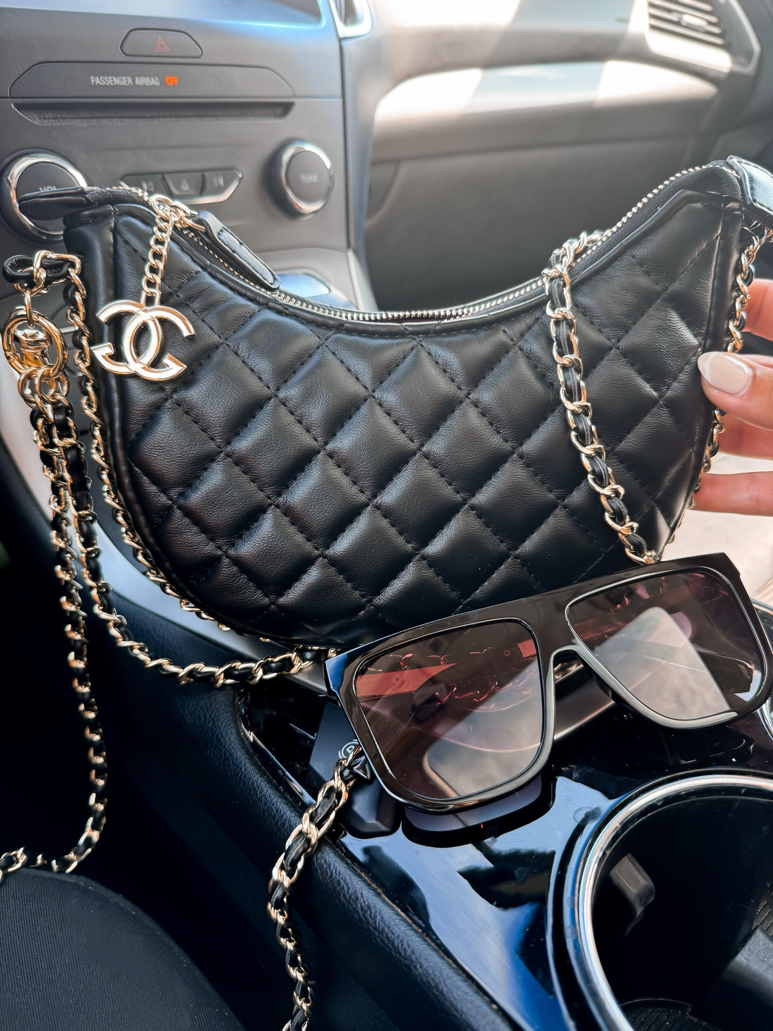 Amazon quilted bag with gold chain

#LTKFindsUnder50 #LTKStyleTip #LTKShoeCrush