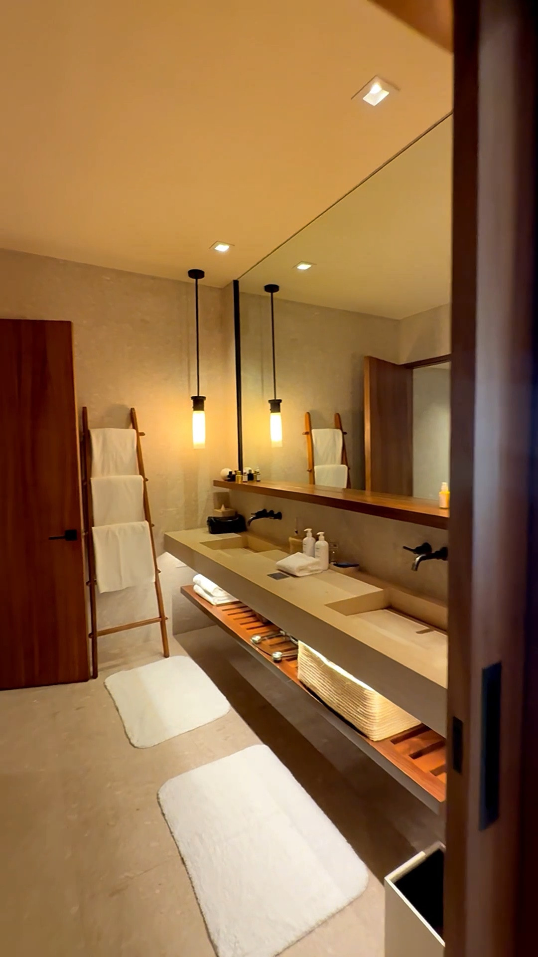 #EGPartner @hotelsdotcom is having flash deals for 75% off hotels and vacation rentals while supplies last. So now’s the perfect time to plan your next getaway! #ad

*Book Flash Deals by 12/2/25 11:59 pm in the hotel property local time. Book Black Friday Sale properties by 12/2/2025 11:59 pm in hotel property local time; travel by 12/30/2026 for both Flash Deals and Black Friday Sale properties. Limited availability, blackout periods may apply.