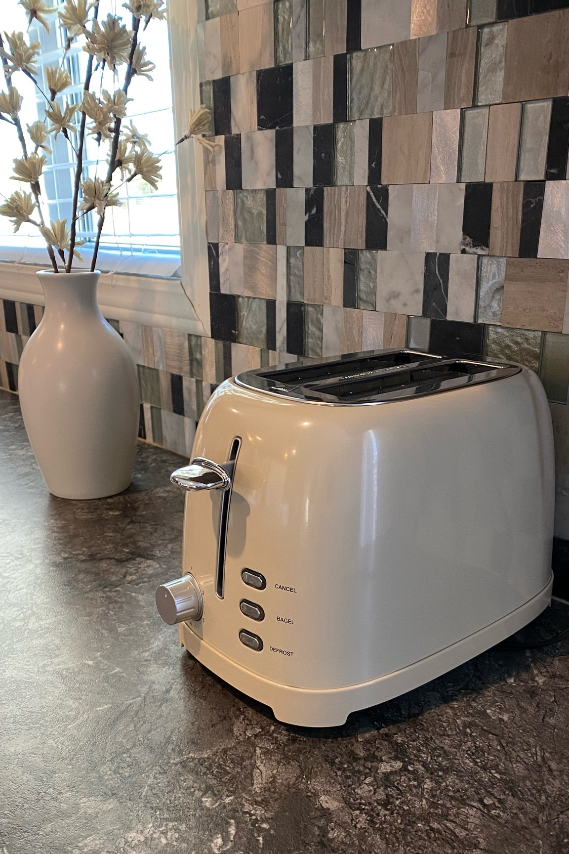 The cutest toaster from Amazon!

#LTKhome #LTKfindsunder50 #LTKSeasonal