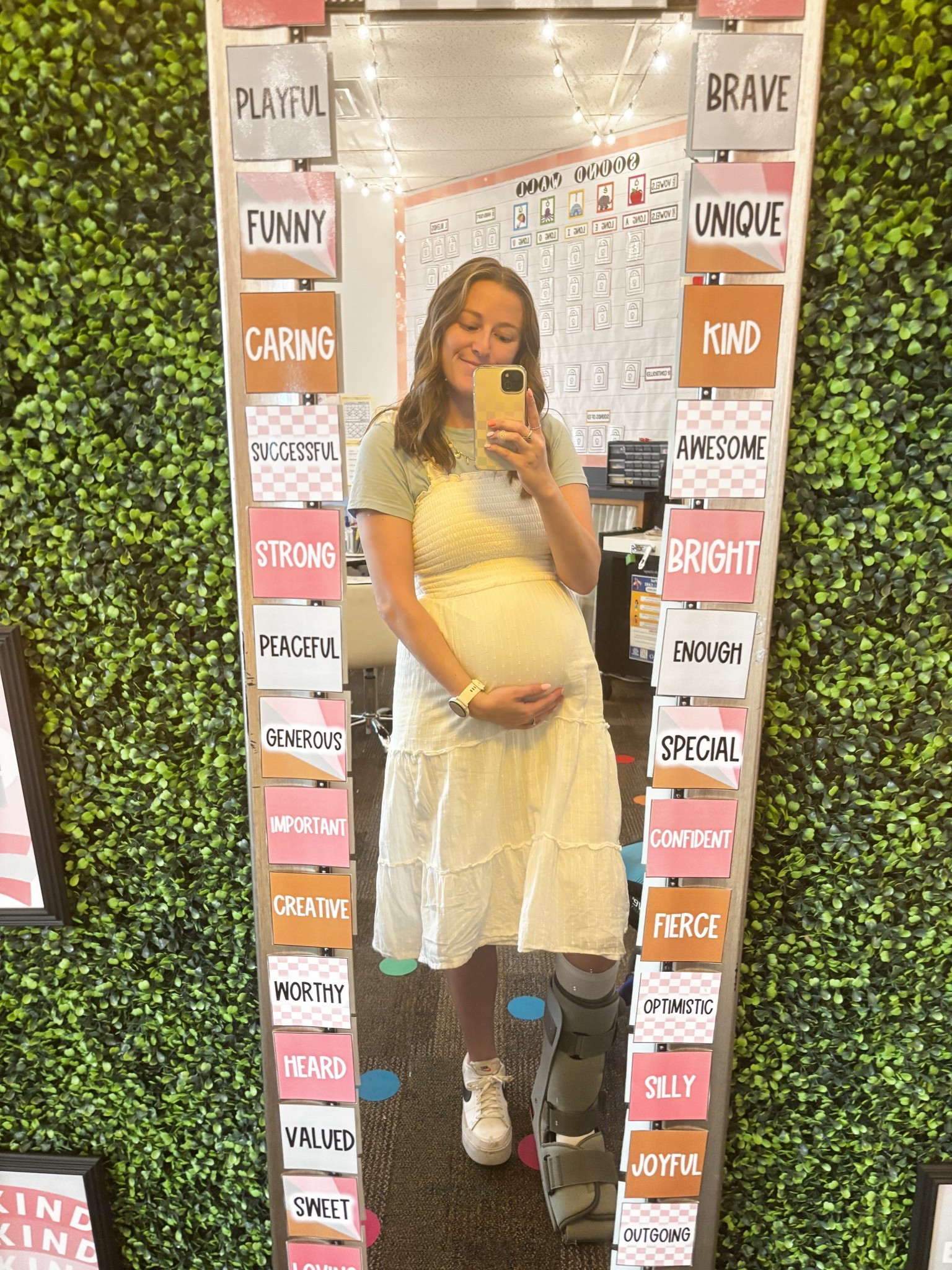 Teacher Fashion

Maternity fashion  bump friendly dress  teacher outfit  sneakers  white smocked dress  maternity outfit

#LTKBump #LTKStyleTip #LTKWorkwear