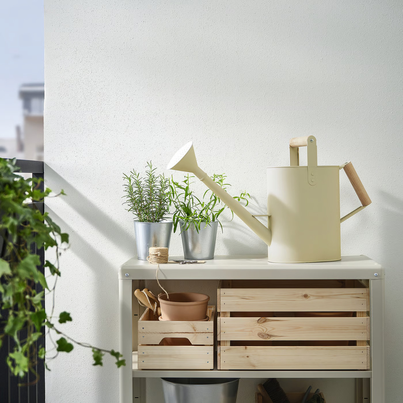 IKEA SALLADSKÅL watering can, indoor/outdoor beige, 304 oz | IKEA US