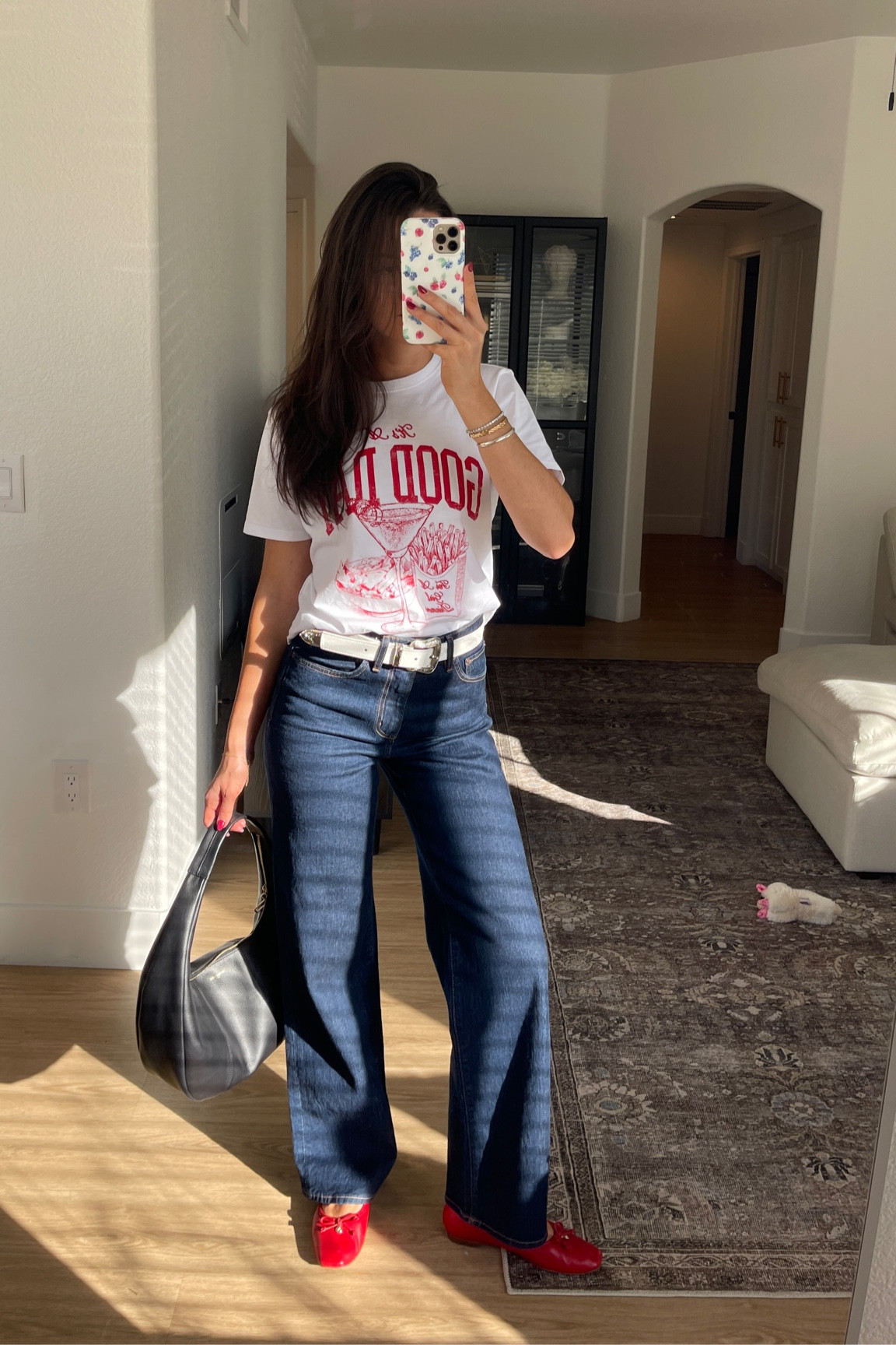 Casual ootd! I’m wearing a size XS in the graphic tee and sized up one size to a 26 in the jeans (not needed, but I just wanted a looser fit!) I’m 5’7” :)

#LTKSeasonal #LTKFindsUnder100 #LTKStyleTip