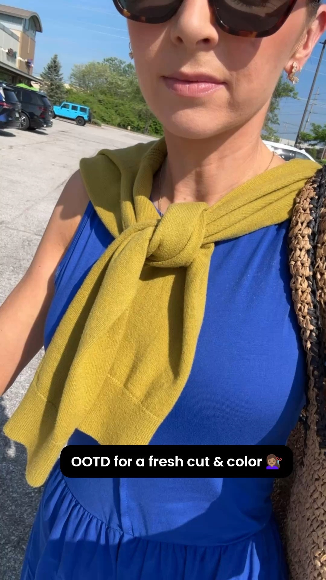 Green and blue color combination for today’s outfit of the day. This dress is a perfect throw on and go staple - it’s on sale for $36!!