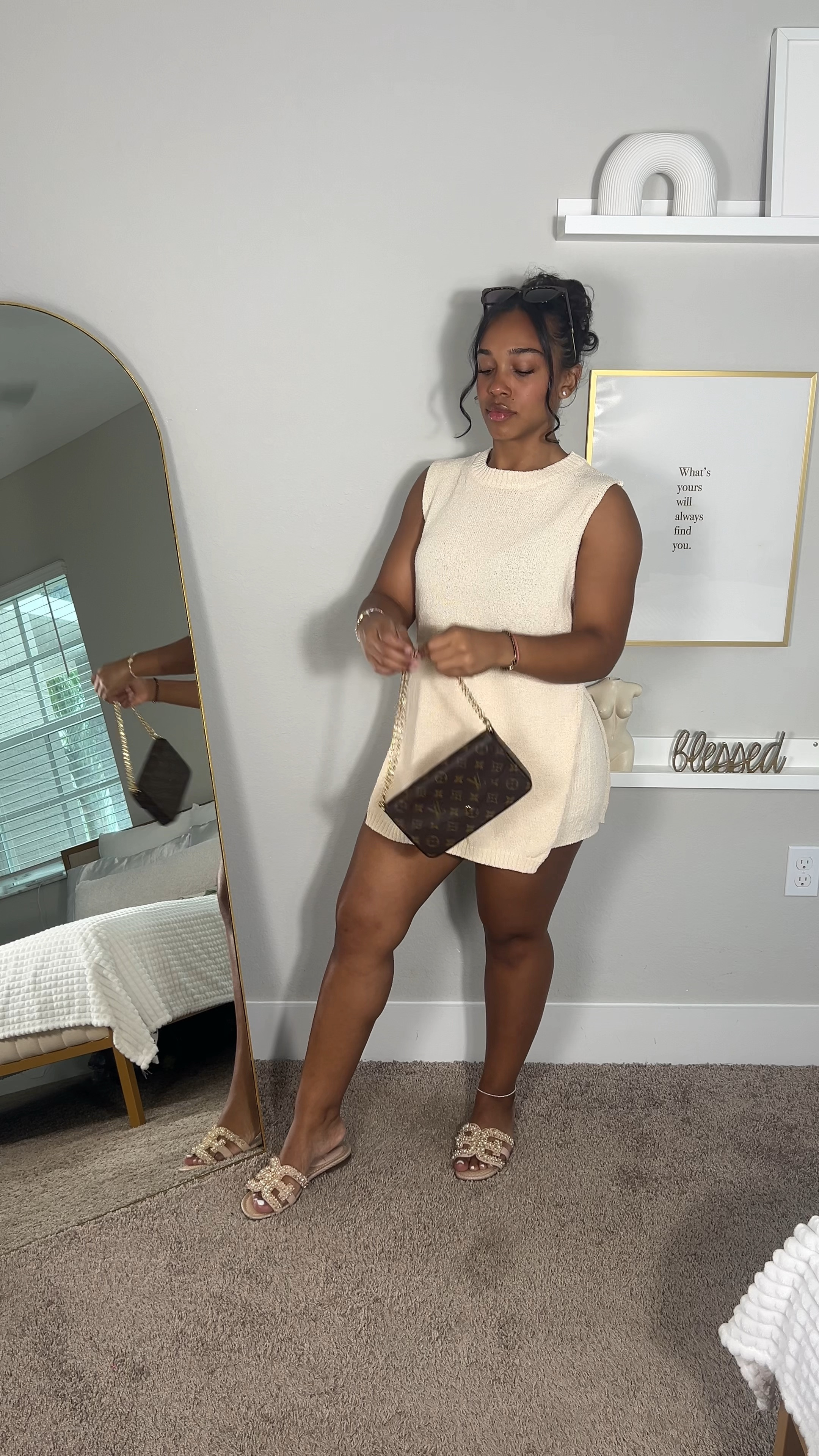 The cutest most comfiest set ever! I love that it is so light and airy, but also cozy. It comes in various colors as well ☺️☺️

#LTKFindsUnder50 #LTKStyleTip #LTKVideo