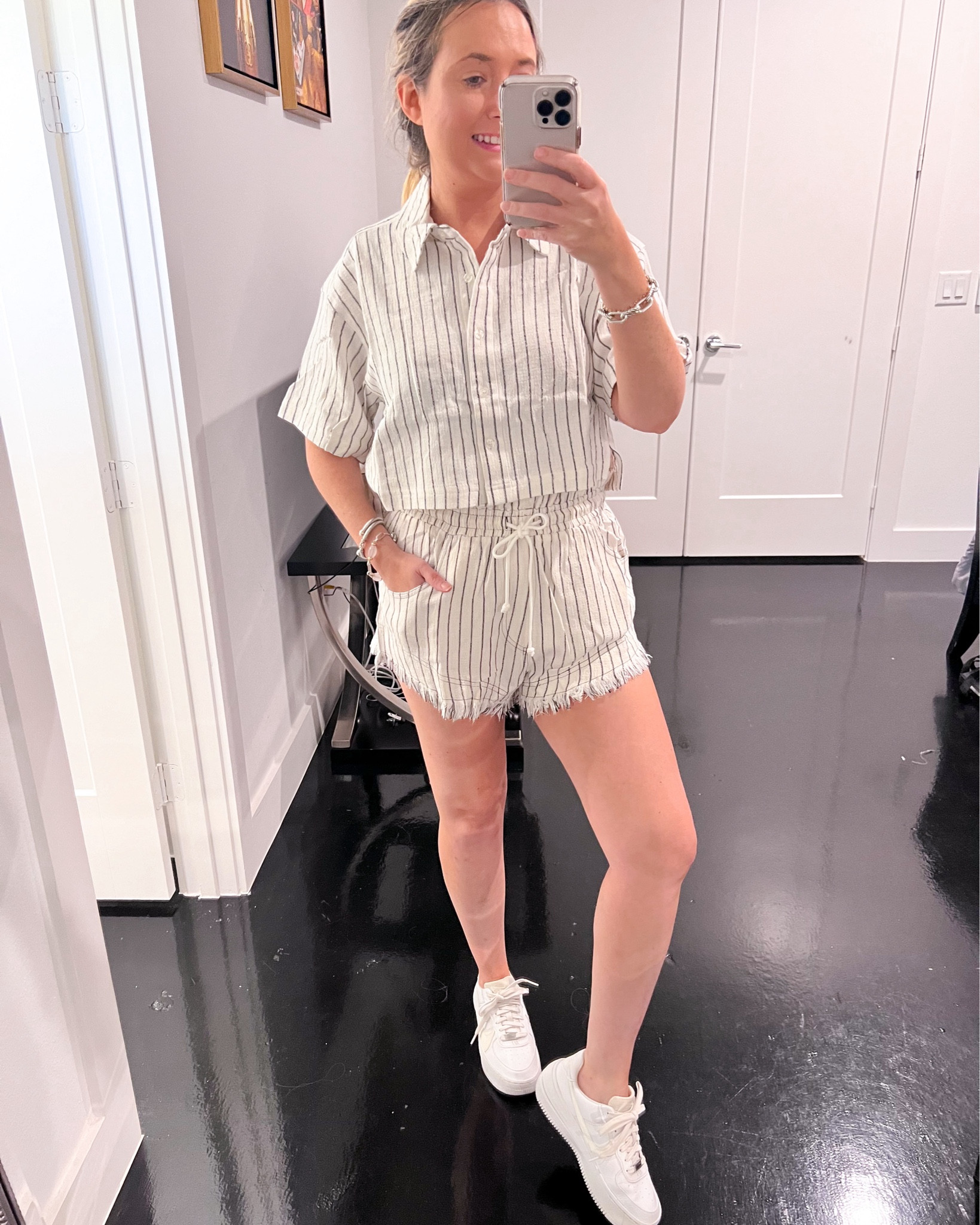 Boxer shorts outfit

Boxer shorts. Matching set. Summer set. Steve Madden. Summer look.

#LTKSeasonal #LTKStyleTip #LTKTravel