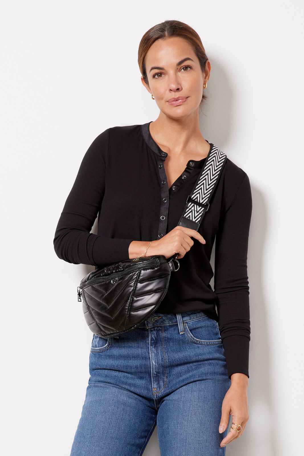 Bia Sleek Henley | Evereve