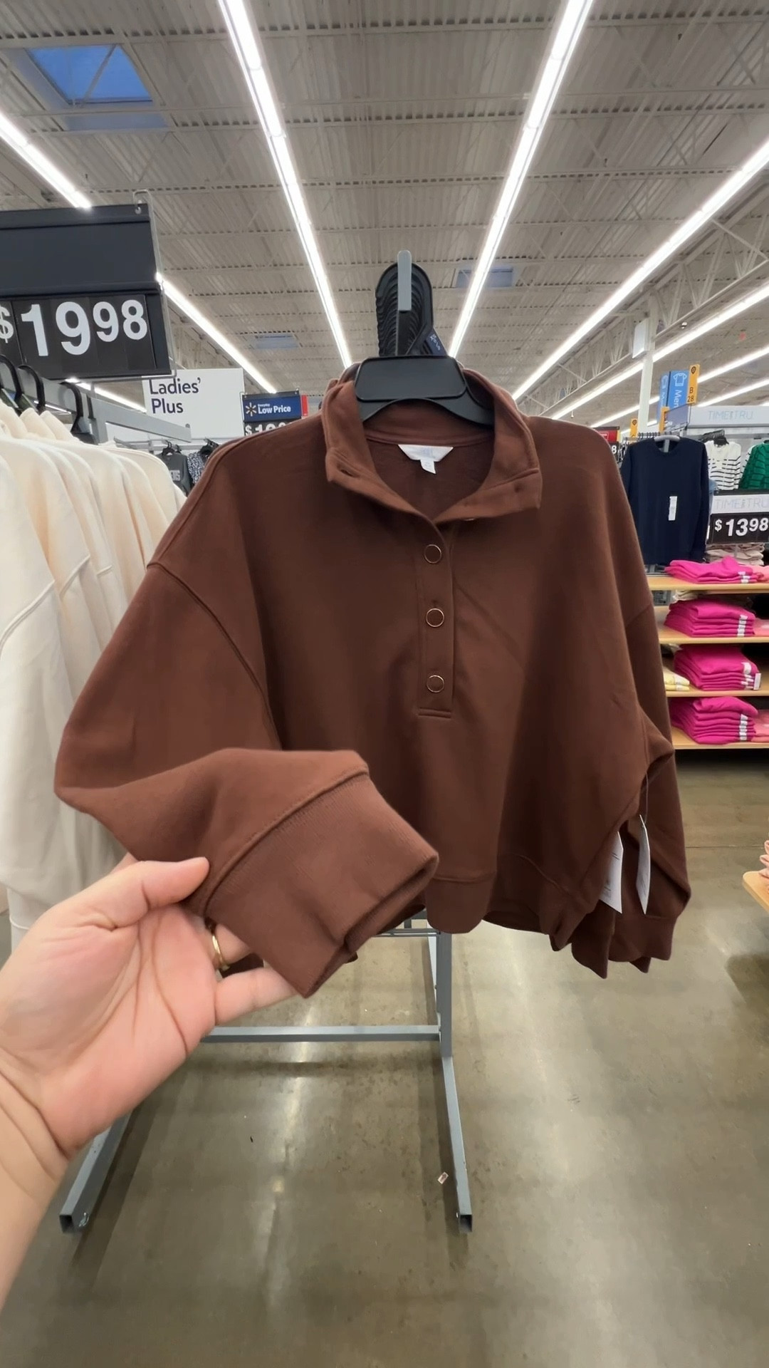 his fleece quarter-button top is giving cozy, casual, and cute 🙌
Easy to throw on with leggings or jeans and super affordable at Walmart.
Perfect for school drop-off, coffee runs, or staying comfy at home ☕
👉 Tap to shop


#LTKmomlife #LTKFindsUnder50 #LTKdayinmylife