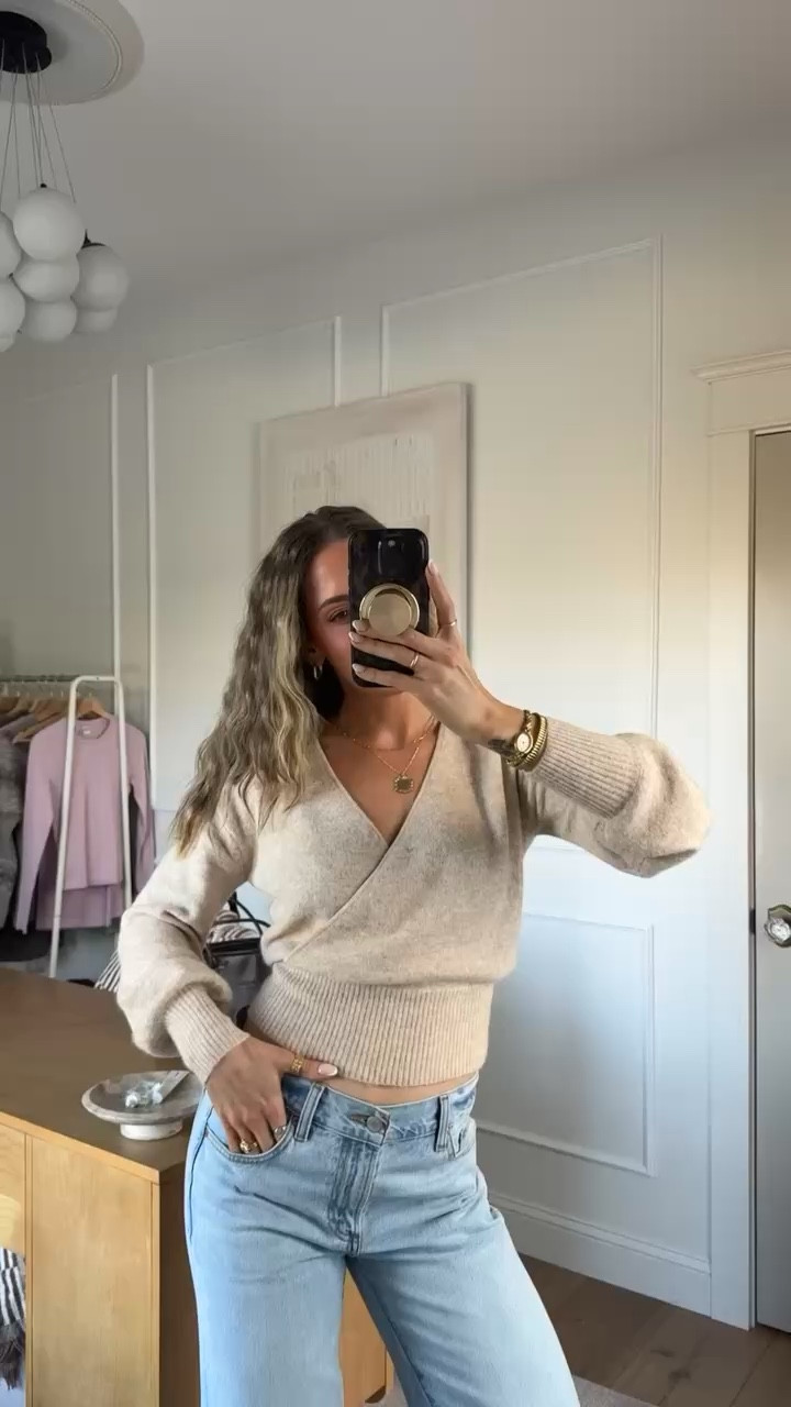 I want this in EVERY color!! 🤩

Aritzia Finds
Winter Fashion
Winter OOTD
Casual Fit
Cool Mom Fit
Capsule Sweater 

 

#LTKHoliday #LTKSeasonal #LTKWorkwear