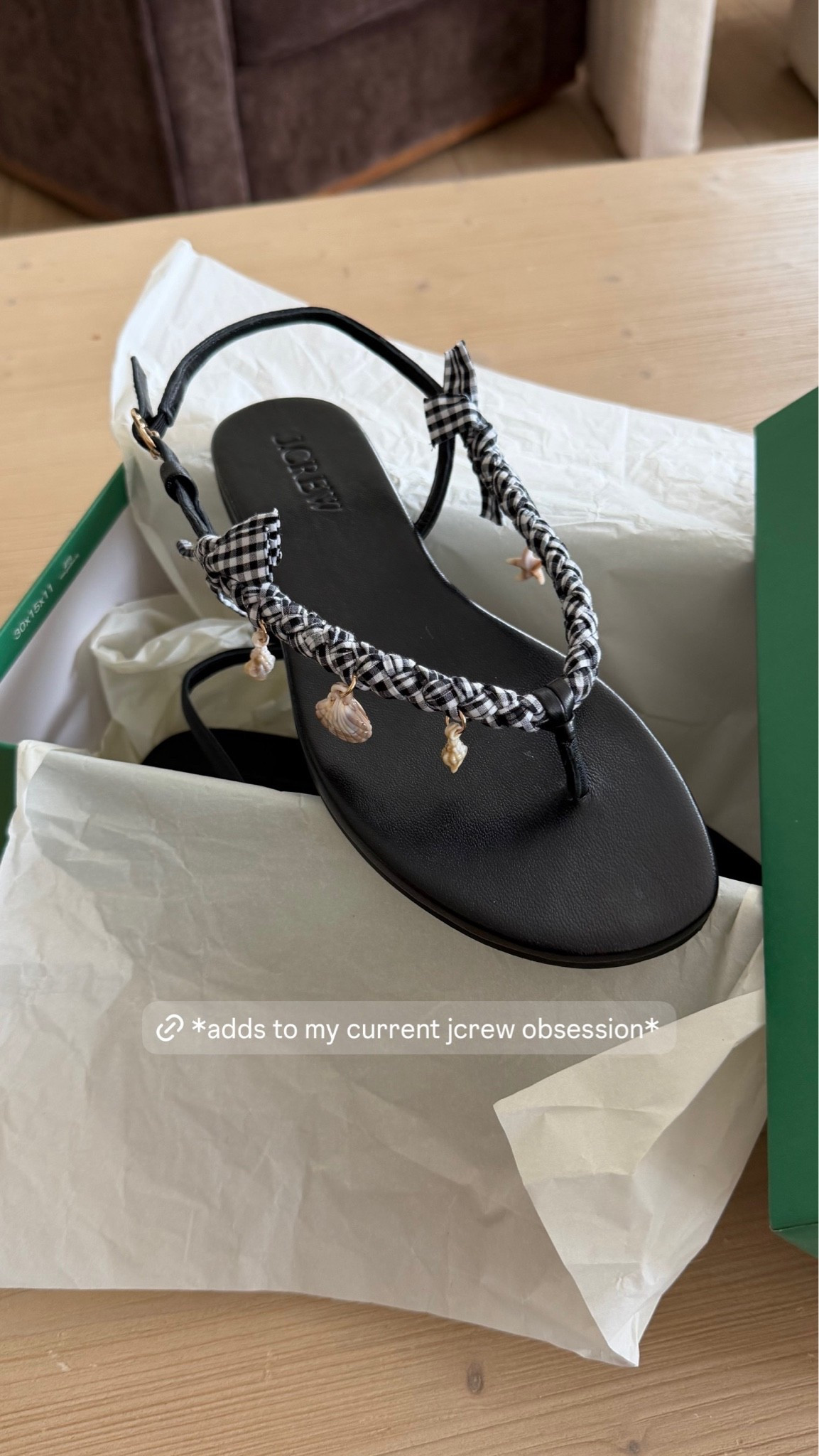 Summer sandals 🧺