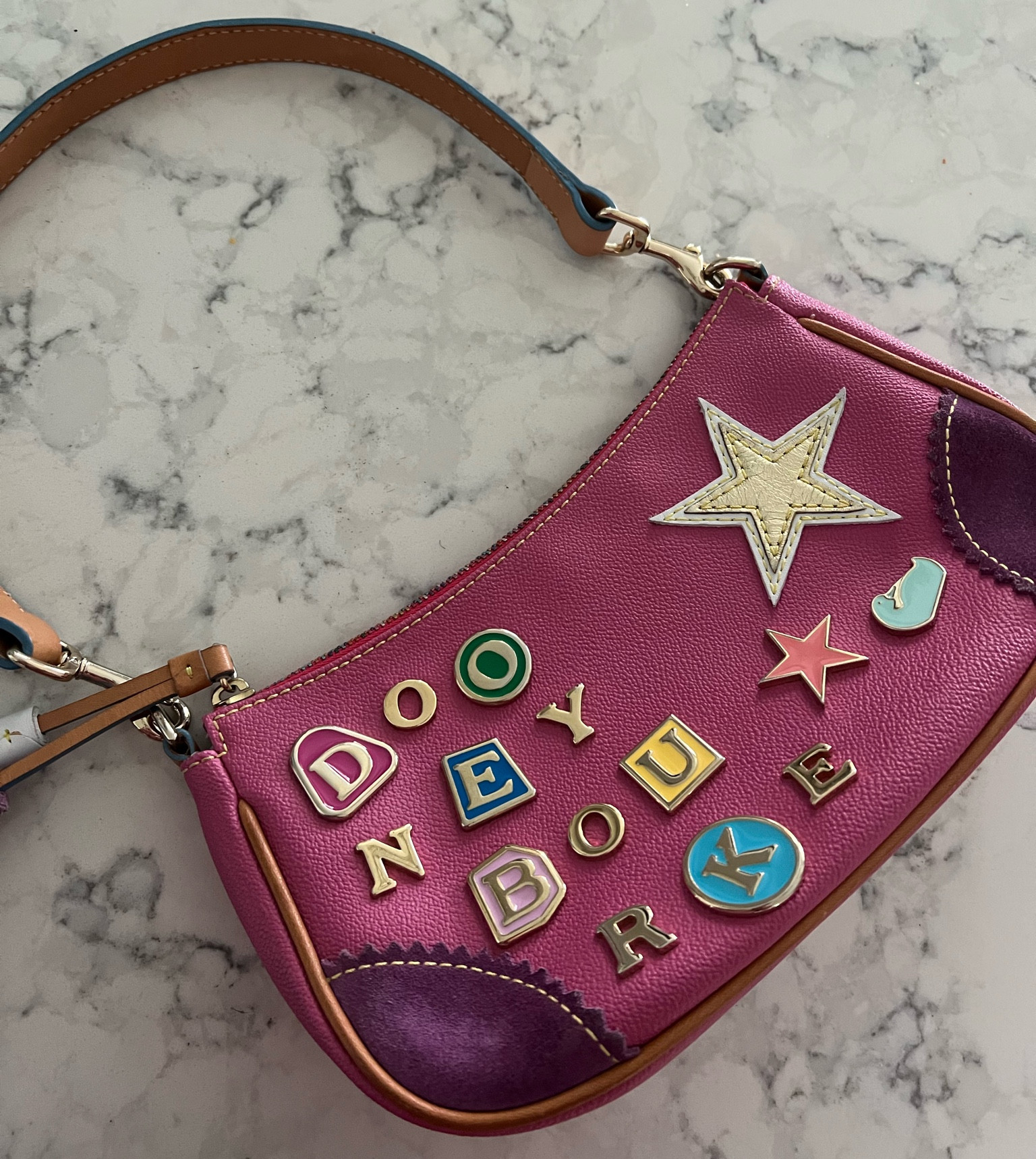 Dooney & Bourke early 00’s bags

#LTKfindsunder100 #LTKitbag #LTKstyletip