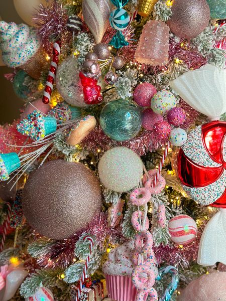 Sweets trees!

#sweetstree #christmastree #christmasornaments #christmasdecor #pinkchristmas #pinkmas #grandmillennial #grandmillennialchristmas

#LTKhome #LTKHoliday #LTKSeasonal