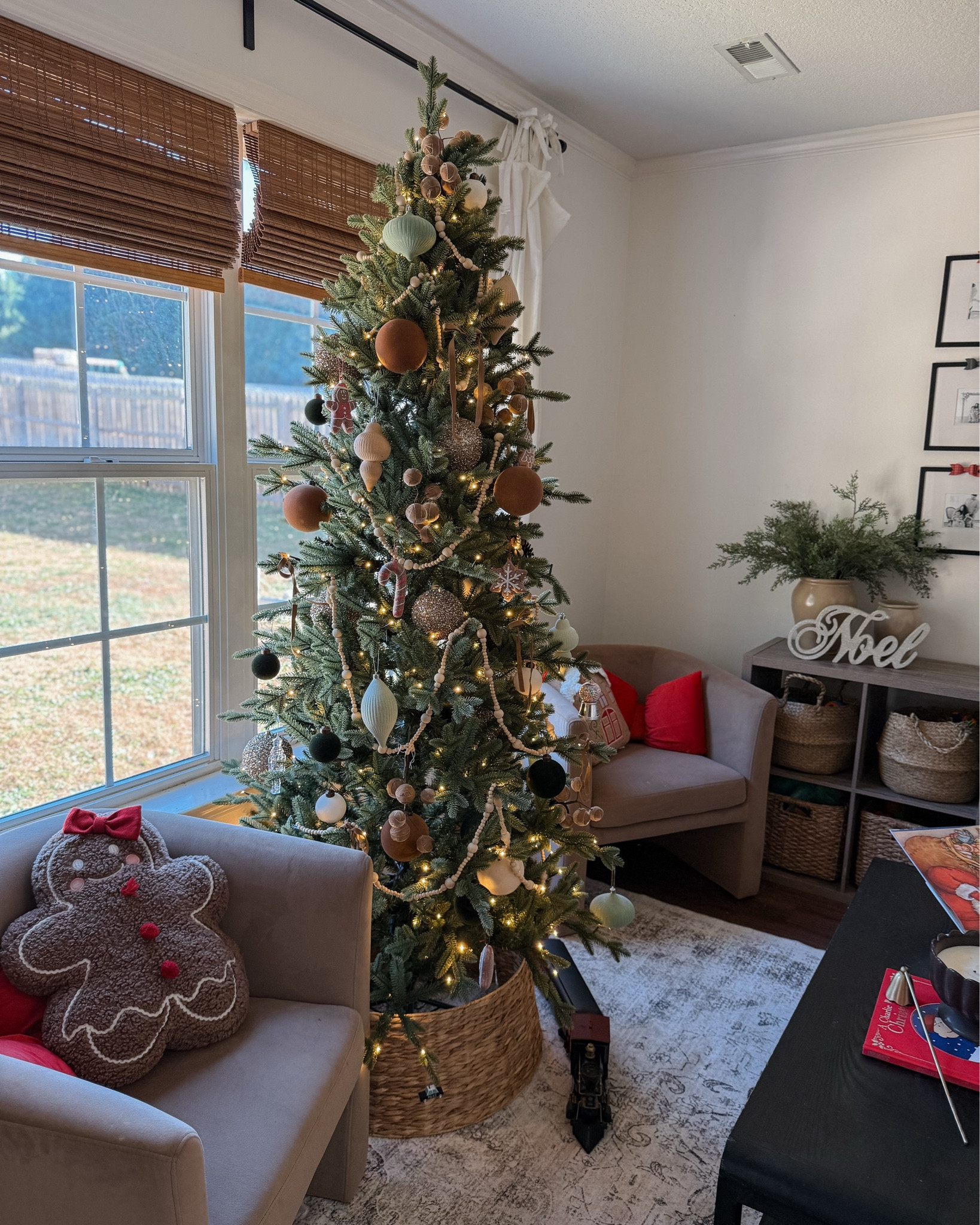 My slim twinkle (no fluff required) Christmas tree is on sale for $87!! I absolutely looooove this tree. It twinkles in the colored lights as well. Took me less than 5 minutes to put up and didn’t need to fluff it at all! Perfect sized tree for small living rooms, dining room, bedroom etc. 

#LTKHoliday #LTKHome #LTKSaleAlert
