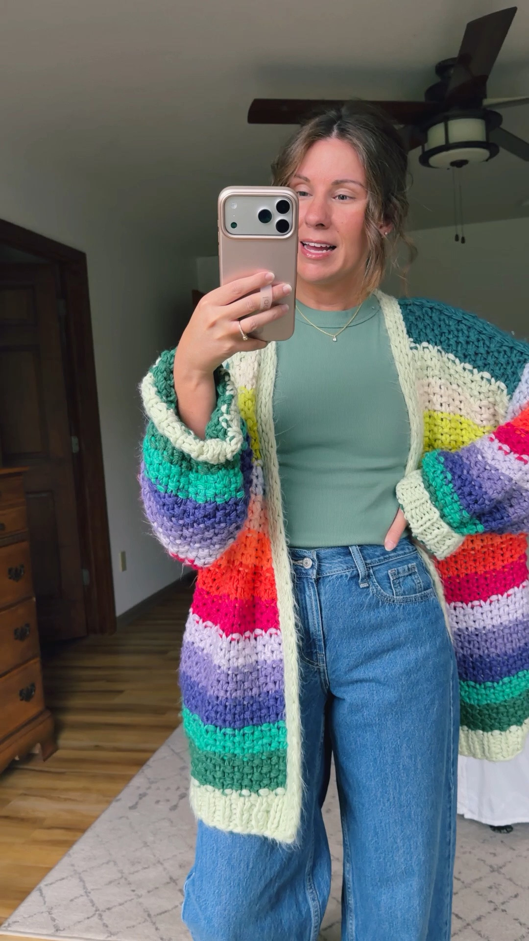 Dopamine dressing on this dreary and rainy day 🌈 

small in my tee, small in my rainbow cardigan, 00 short/petite in my jeans and 6 in my Ugg Tasmans!