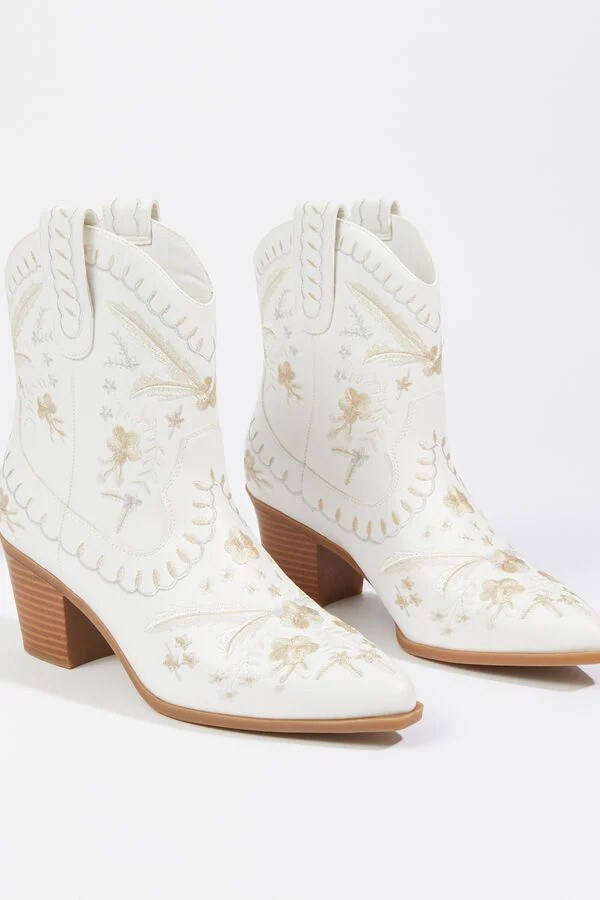 Cindee Embroidered Western Booties | Altar'd State