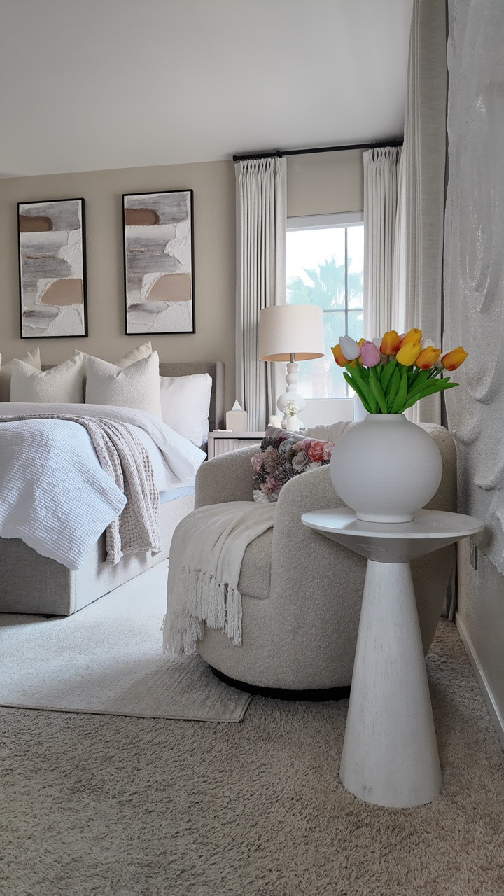 Room Decorations Ideas, La diferencia entre una habitación linda… y una que se siente realmente acogedora 🤍✨
Pequeños cambios como una paleta de colores armoniosa, texturas y decoración atemporal hacen TODA la diferencia.

Comenta decor para recibir los detalles🔗✨ 

#homedecor #bedroomdecor #cozyhome #roominspo
