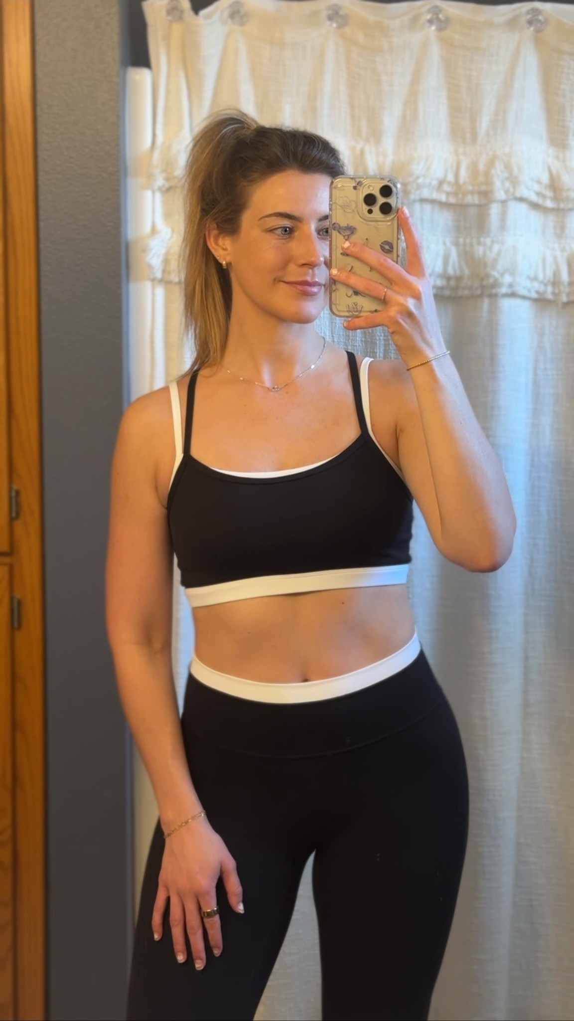 $36 Amazon workout set👏🏼
#workout 

#LTKActive #LTKfitnessgoals