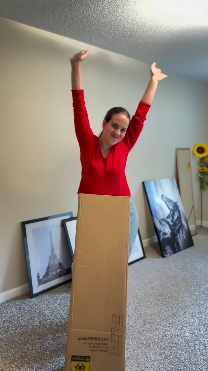 Miren, a nosotros los cubanos no nos hacen falta los manuales, eso es cosa de otros 🇨🇺😂 Me llegó el primer mueble para mi oficina y no iba a esperar a nadie para armarlo. ¿El resultado? Juzguen ustedes mismos. ✨
#homeoffice #decoroffice #amazonfinds #amazon

#LTKMothersDay #LTKmomlife #LTKHome