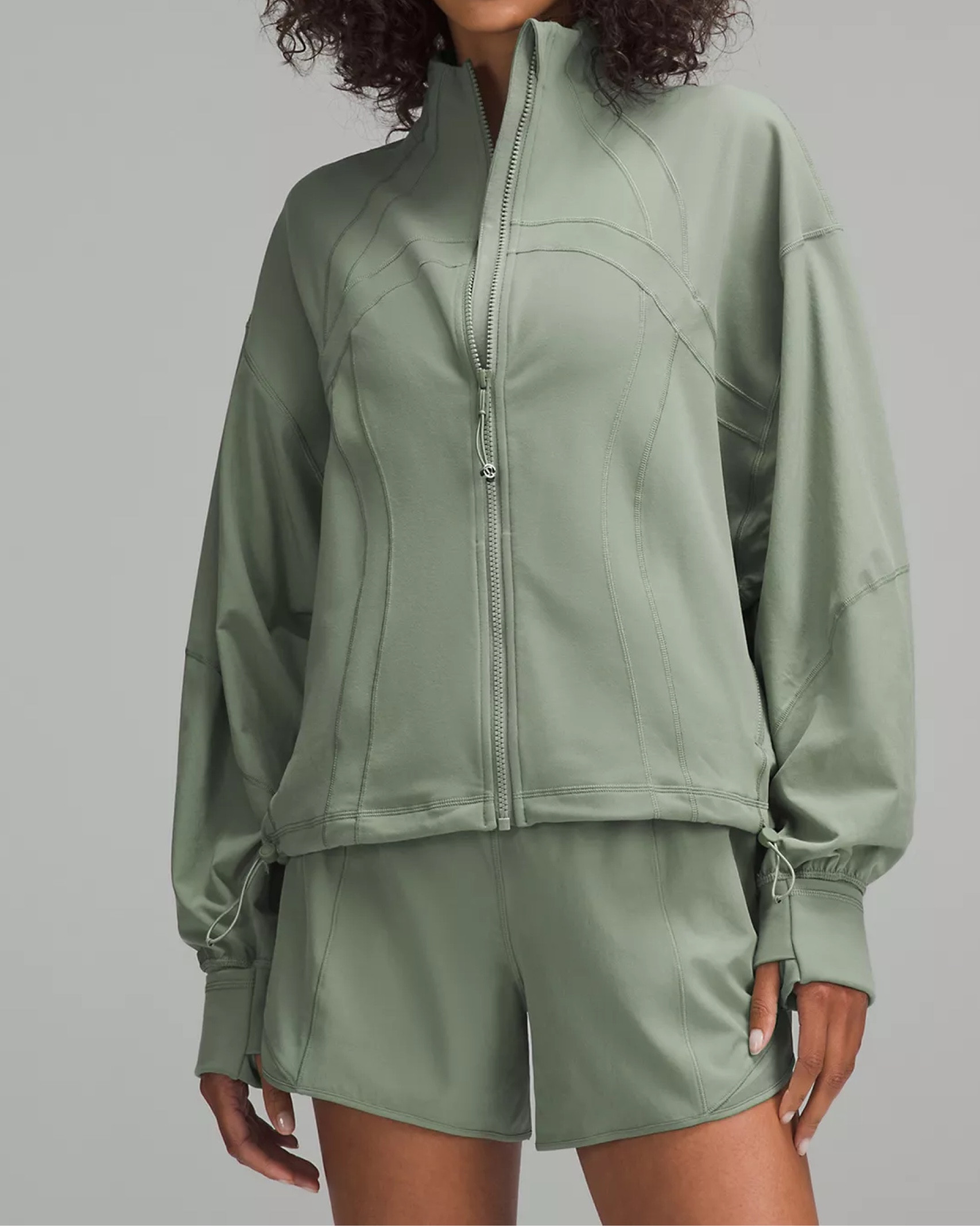 Wearing a size 4! Fits true to size in my opinion 

#LTKStyleTip #LTKSaleAlert #LTKActive