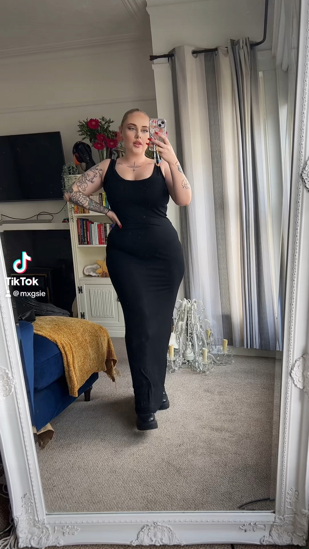 Basic black dress summer boohoo

#LTKunder50 #LTKcurves #LTKmidsize