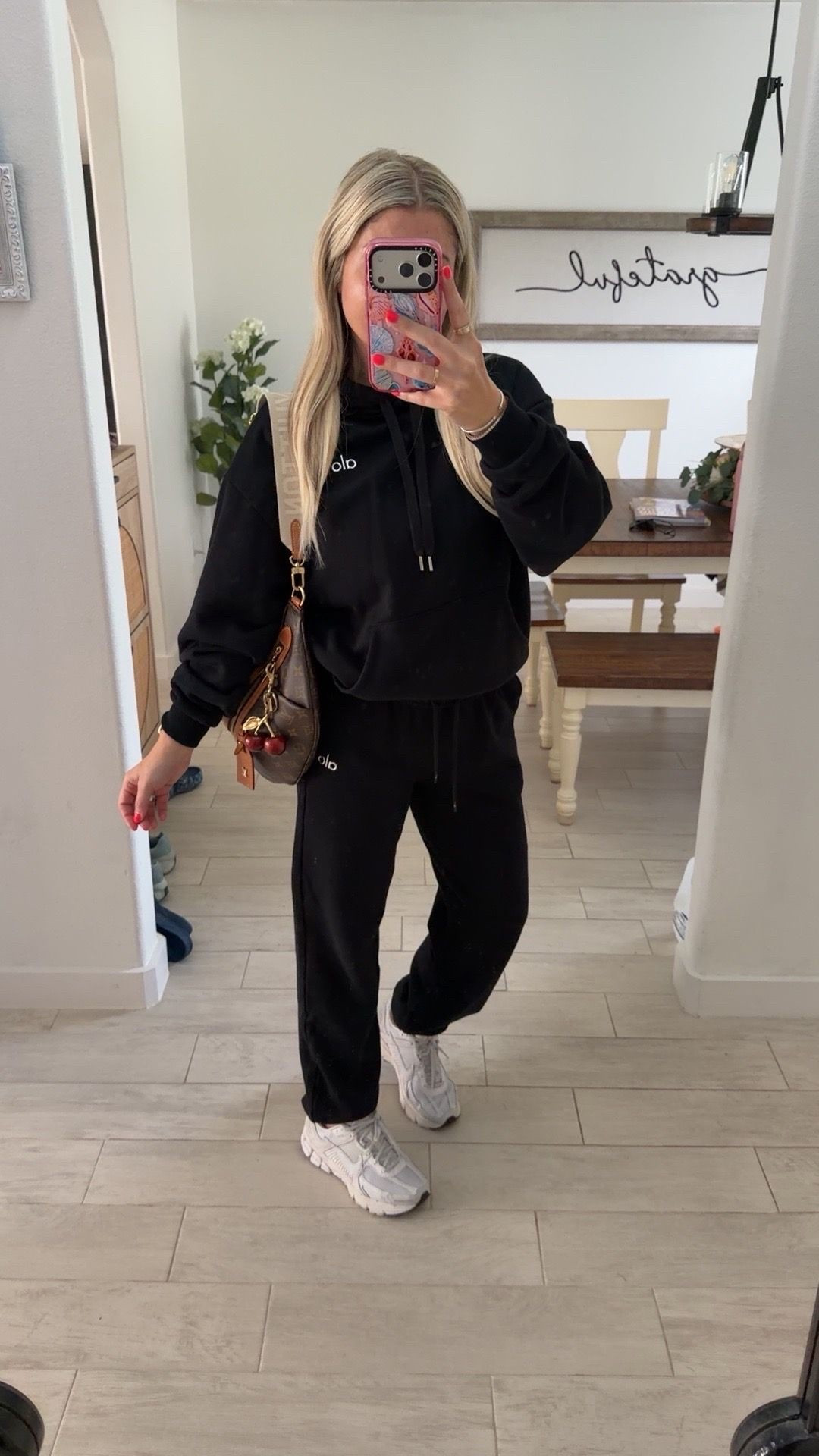 Comfy cute outfit 
Alo set xs
Nike sneakers up 1/2 size

#LTKootd