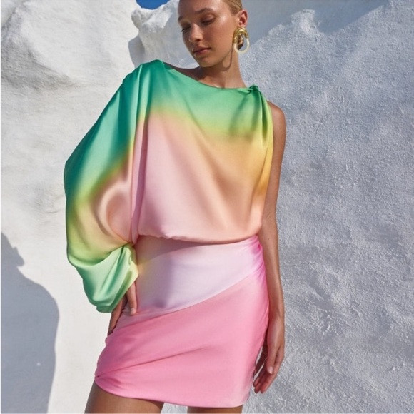 Stunning New BAOBAB Dolly Mini Dress
$198 $289 Size: M
Baobab Collection | Poshmark