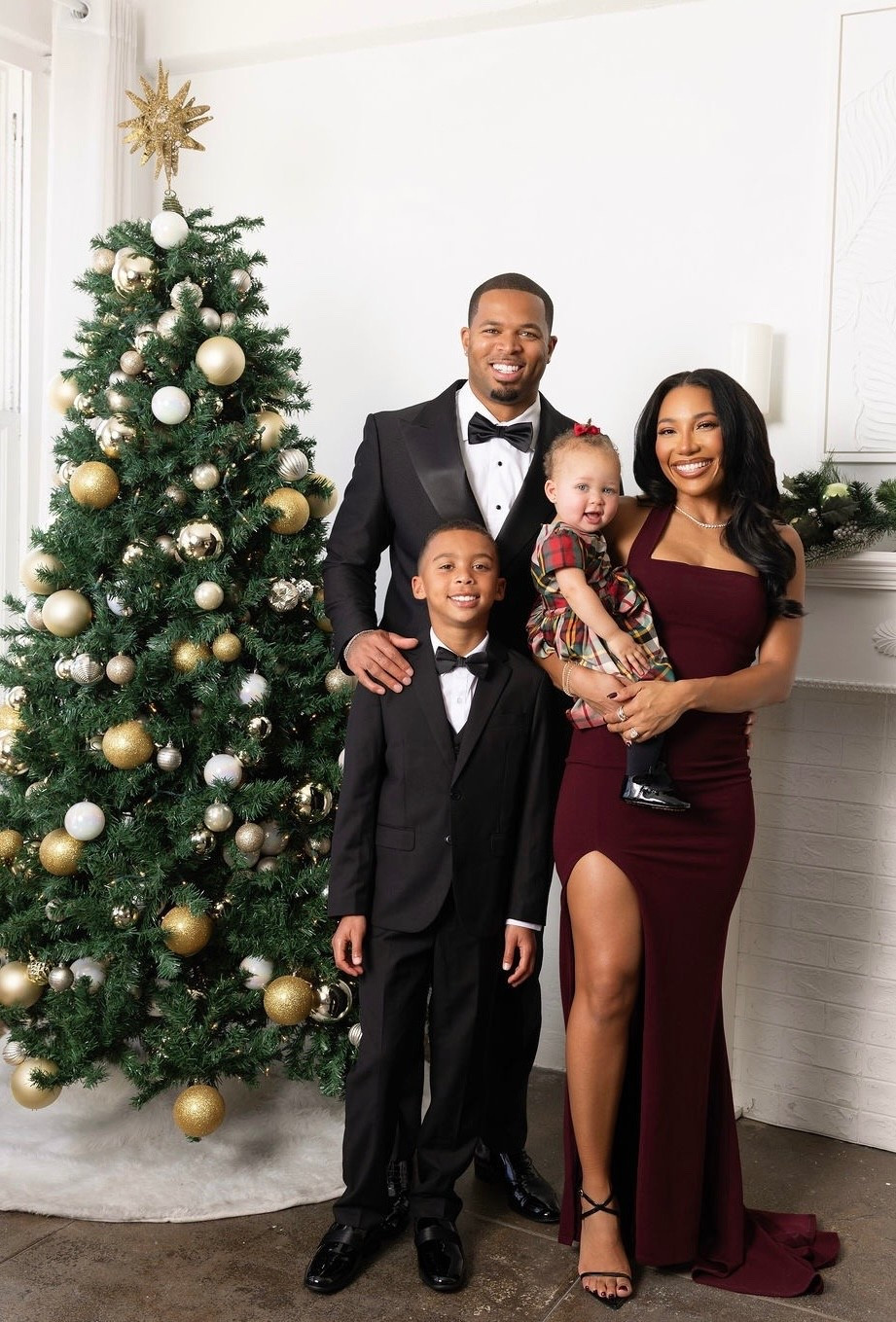 Our 2025 Cromartie Christmas Photos ♥️. 

#LTKHoliday