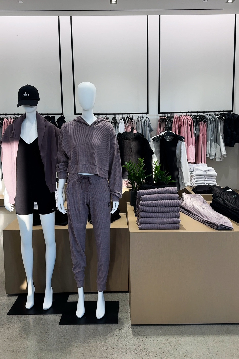 Alo sale!!! 

#LTKSaleAlert #LTKStyleTip