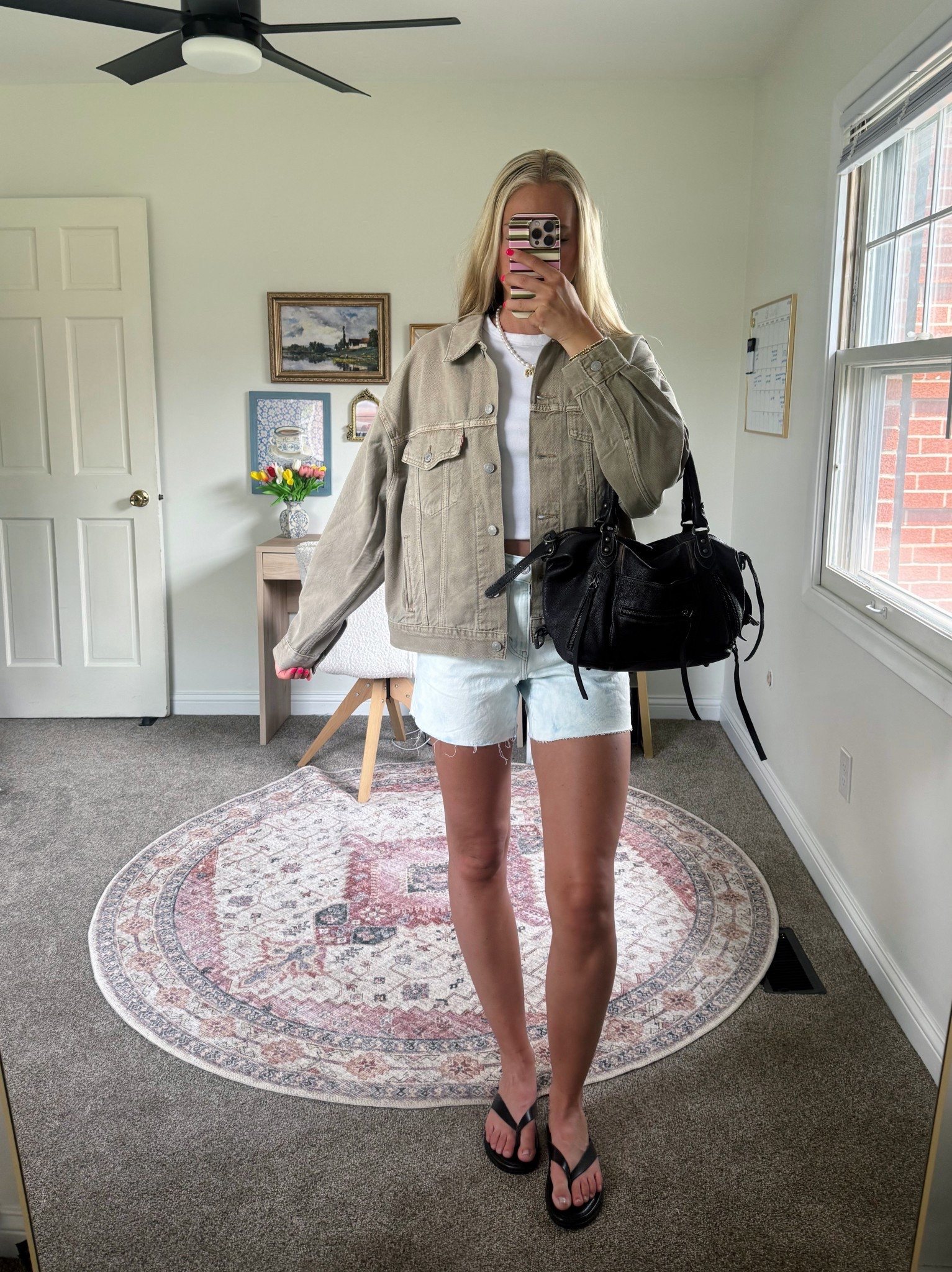 Outfit from the other day 🤍 size Medium in the jacket & 26 in the shorts!