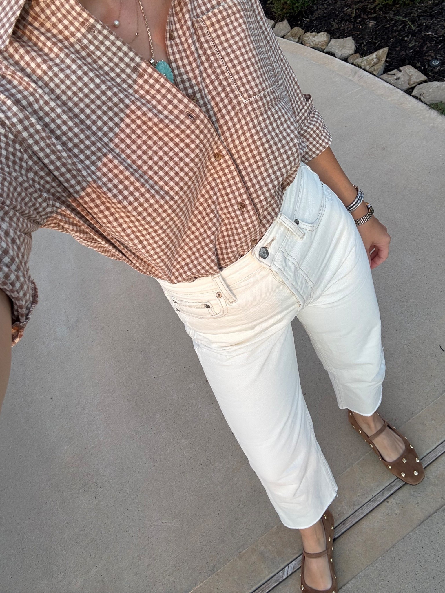 M top; 27 in jeans. Looks like my color in the flats isn’t available right now but linked similar! 🤎