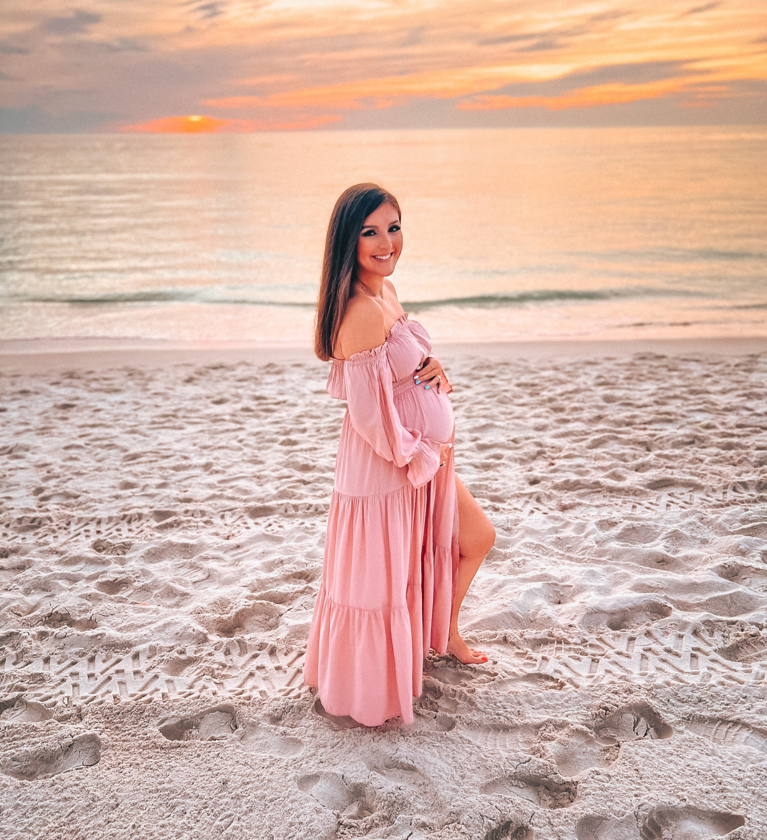 Amazon maternity dress small 

#LTKtravel #LTKfindsunder50 #LTKbump