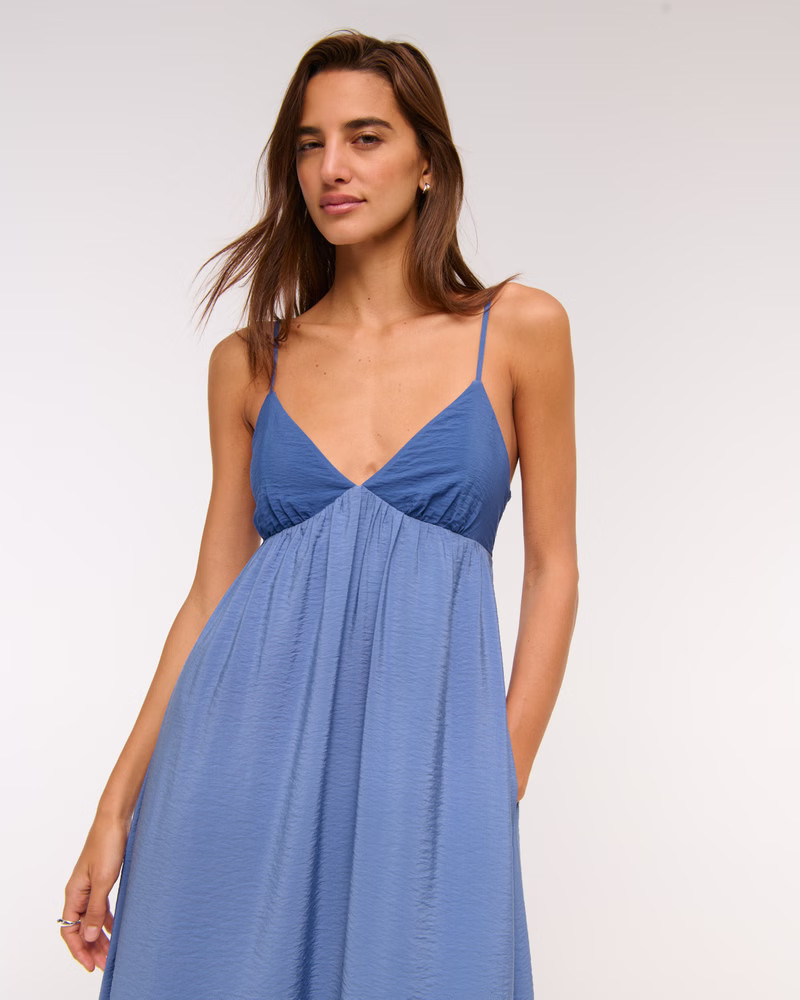 Women's Bra-Free Clasp-Back Flowy Maxi Dress | Women's Dresses & Jumpsuits | Abercrombie.com | Abercrombie & Fitch (US)