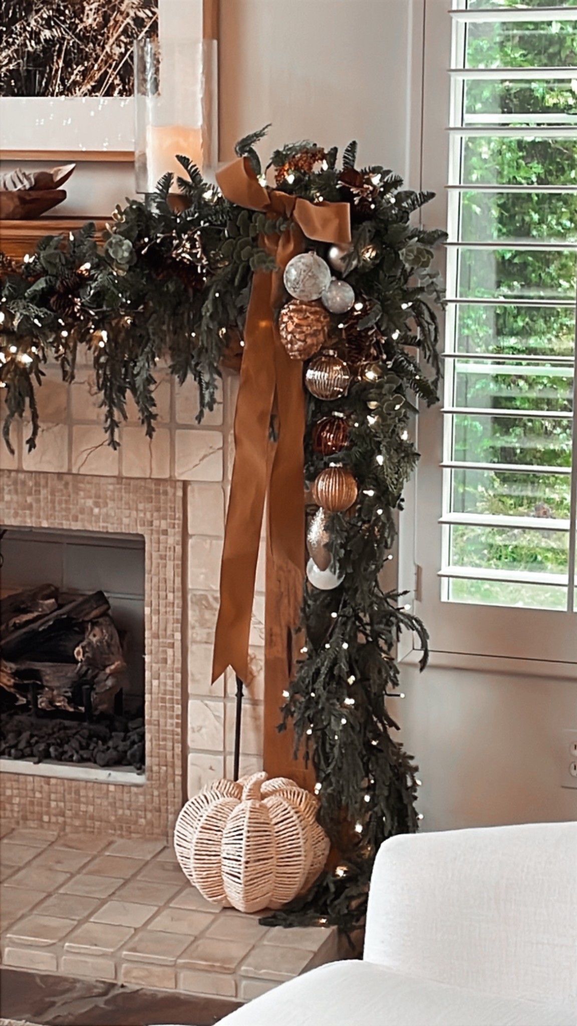 Christmas mantel garland 🙌🏻

Loving how it turned out this year. Scroll back in my feed to find my previous post with a tutorial for creating the look. 👍🏻

#christmasdecor #manteldecor #garland

#LTKCyberWeek #LTKHoliday #LTKHome