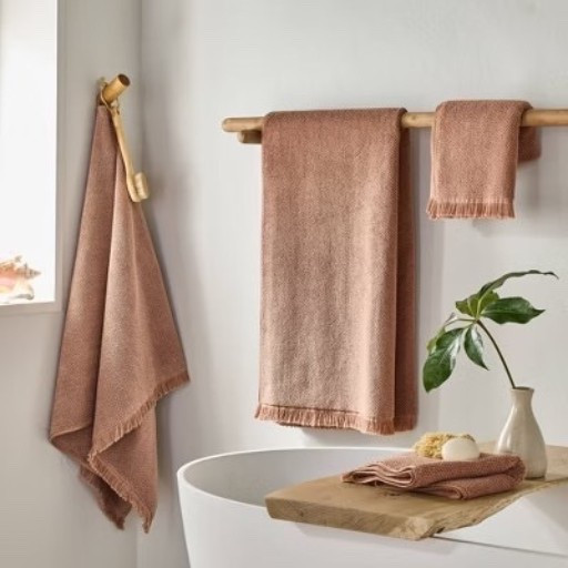 Casaluna ~ bath towels 




bathroom refresh | college dorm | new home | Target home

#LTKHome #LTKSaleAlert #LTKU