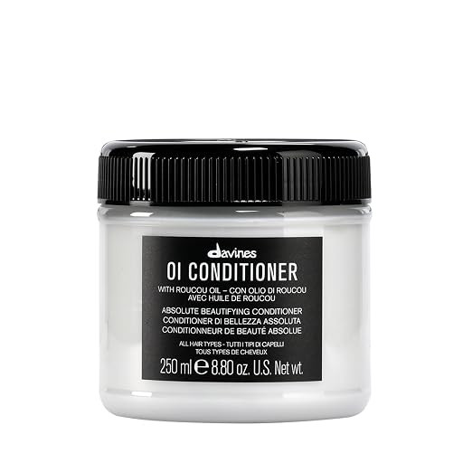 Davines OI Conditioner, Rich Creamy Hydrating Conditioner for All Hair Types - Accelerates Drying... | Amazon (US)