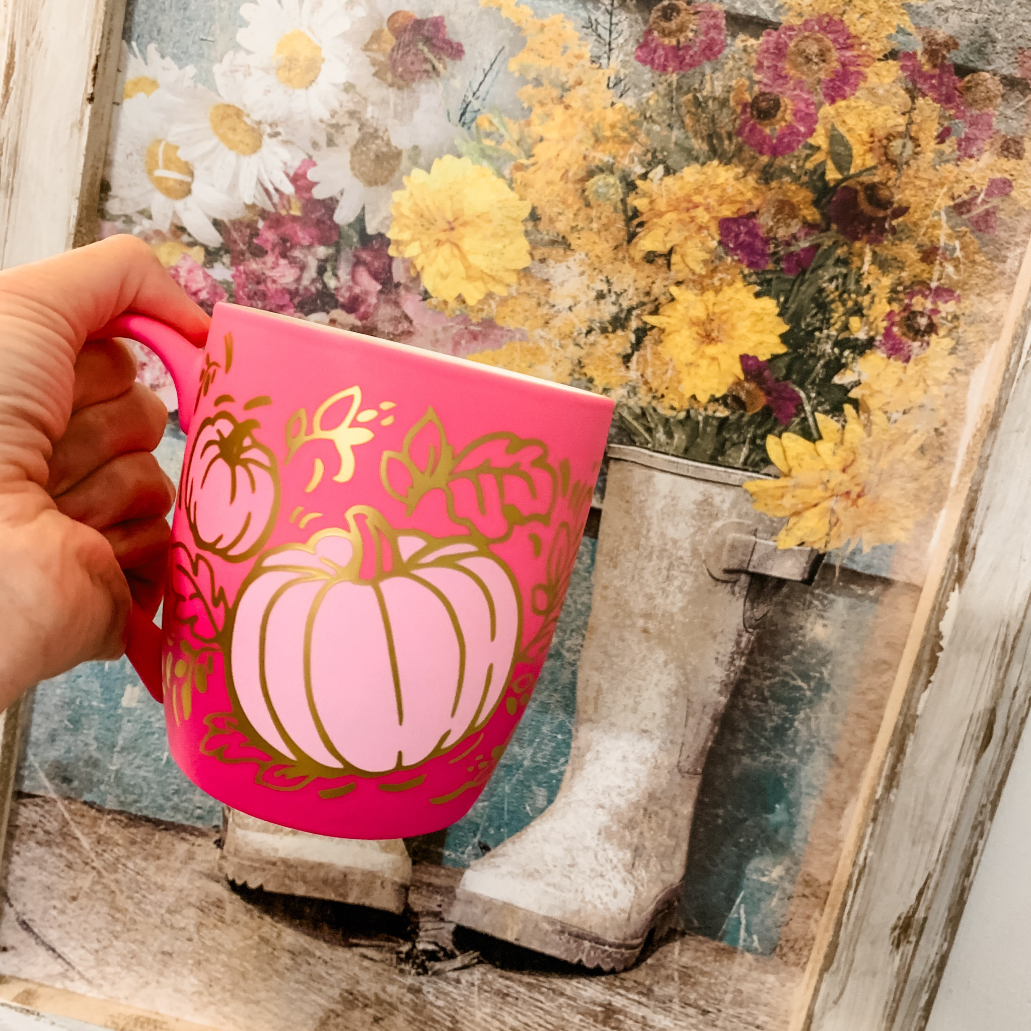 We’re slated to have rain for something like 10 days straight. This rain boot art in my home office is very on trend. And what better way to add a little sunshine to my morning that a pink fall mug💖

#LTKFallSale #LTKSeasonal #LTKHome