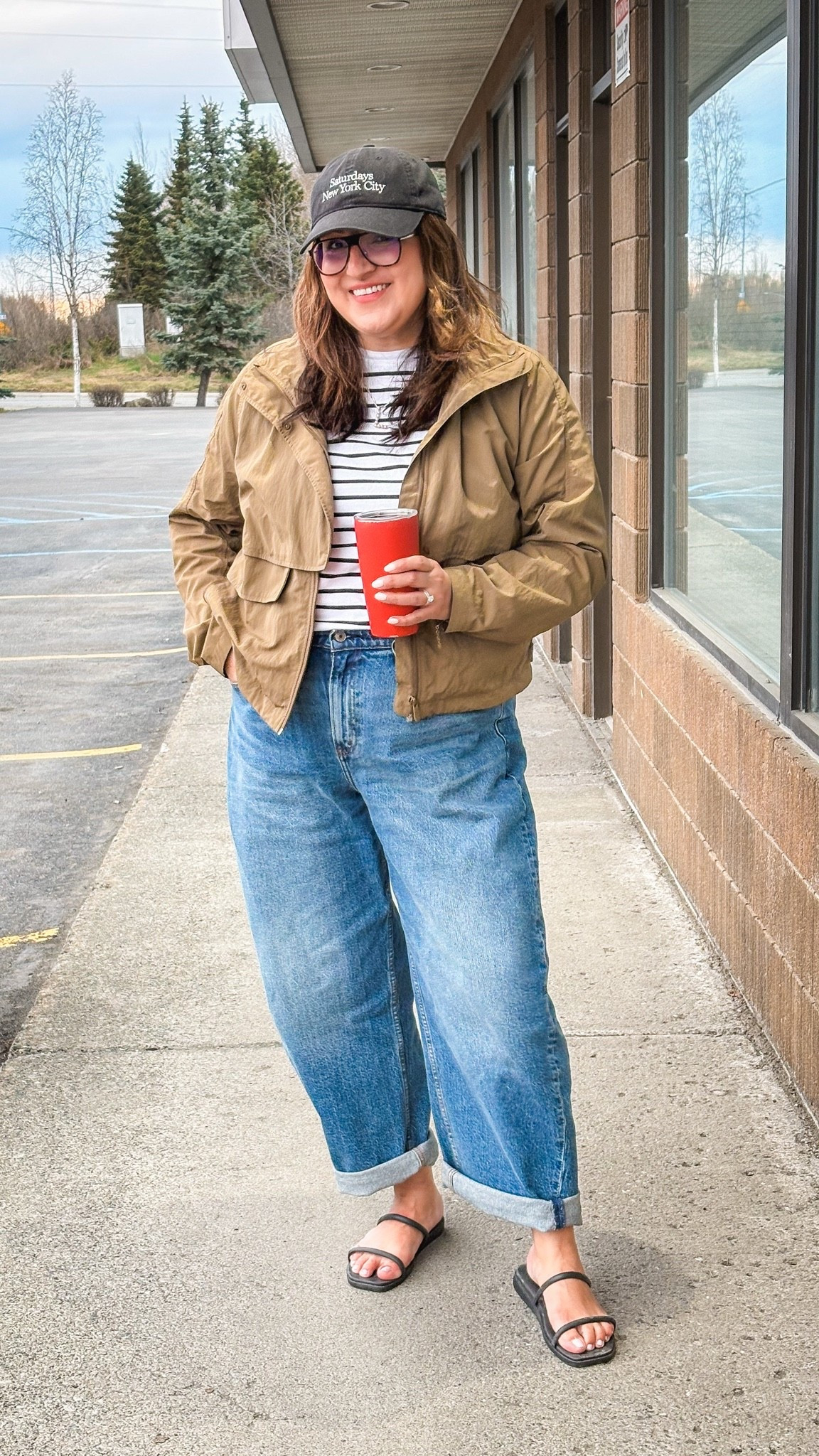 Tonight’s easy look:
Lululemon jacket - 12
Old Navy tee - XL (old)
Abercrombie barrel jeans - 33
Crocs sandals

#LTKOver40