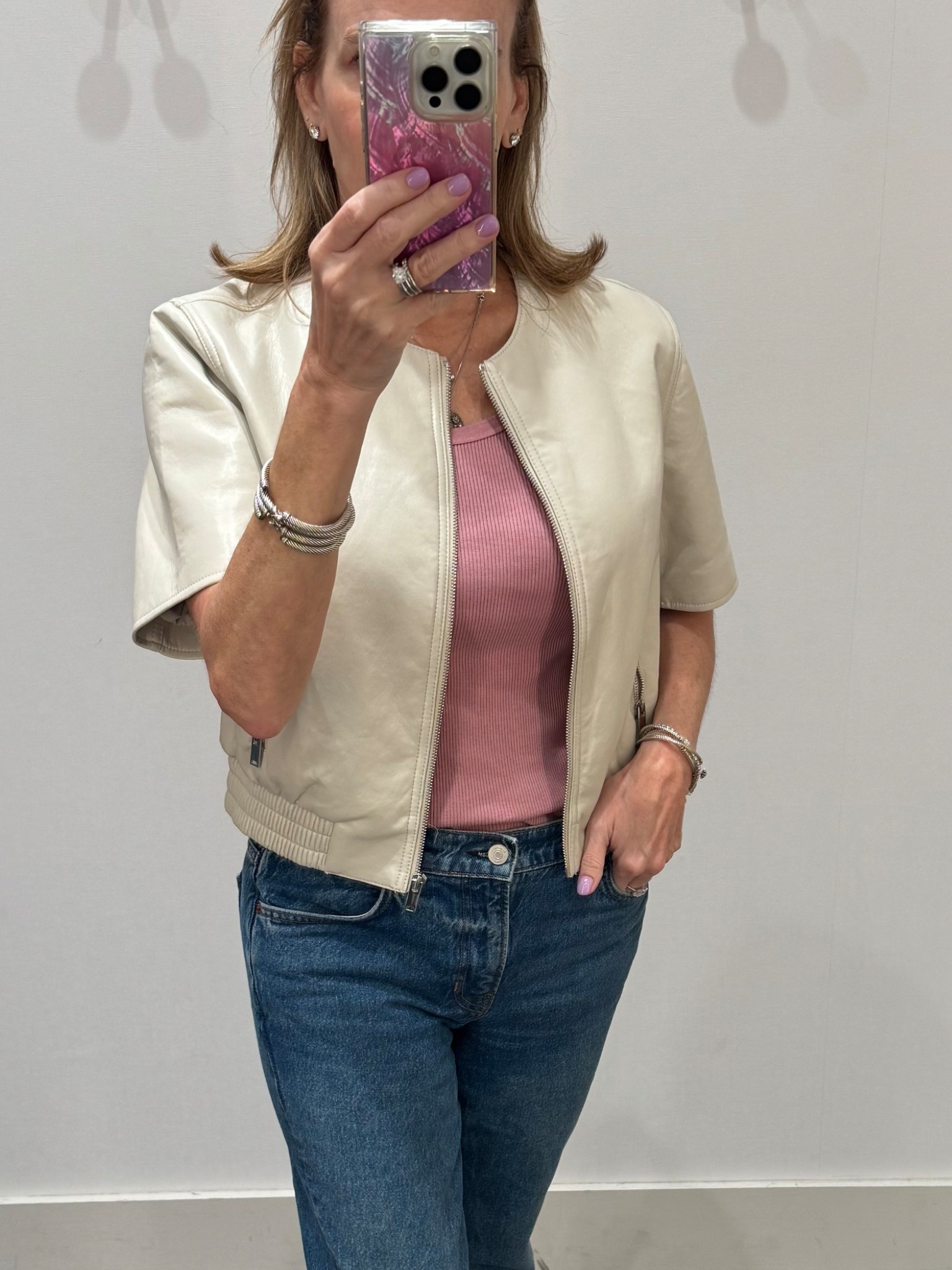 The cutest short sleeve leather bomber



#LTKootd #LTKgrwm