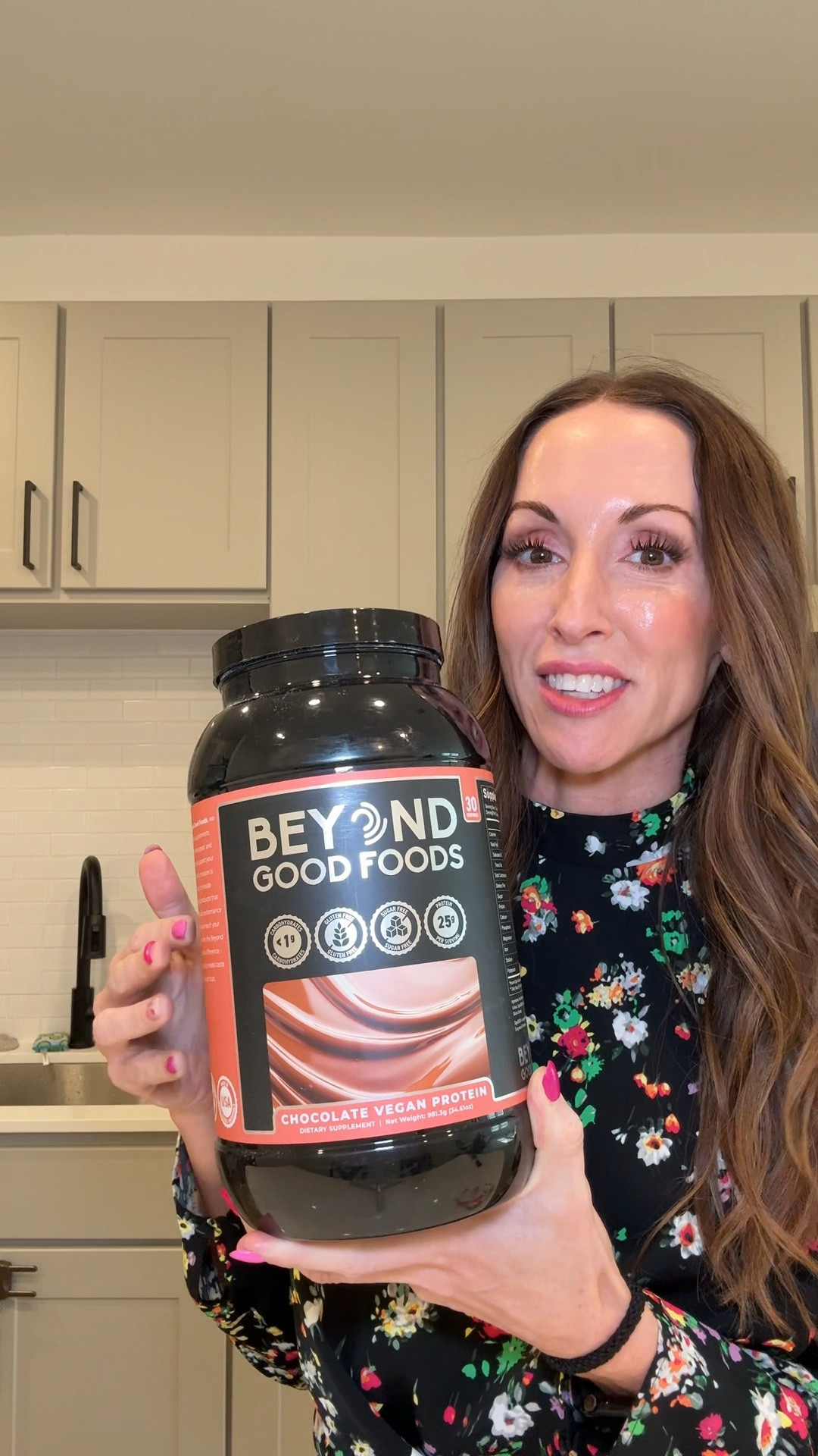 A vegan protein powder specifically designed to not upset your stomach. It has 25 g of protein, zero sugar, and zero sugar alcohol. It doesn’t have any of the nasty additives which is so hard to find!! 

#LTKfitnessgoals #LTKfoodie