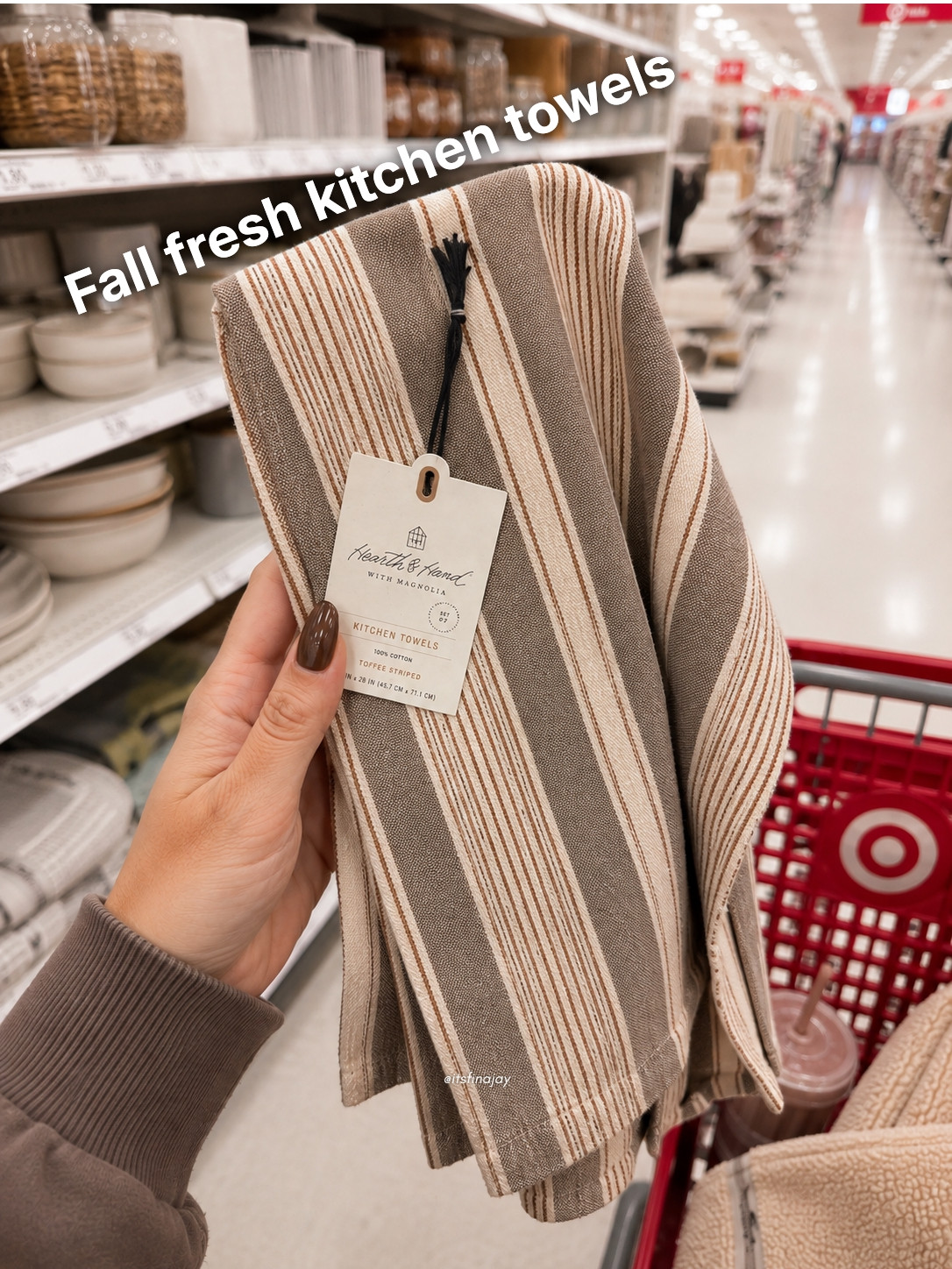 Fall hand towels 🍂🐿️

#LTKSeasonal #LTKHome