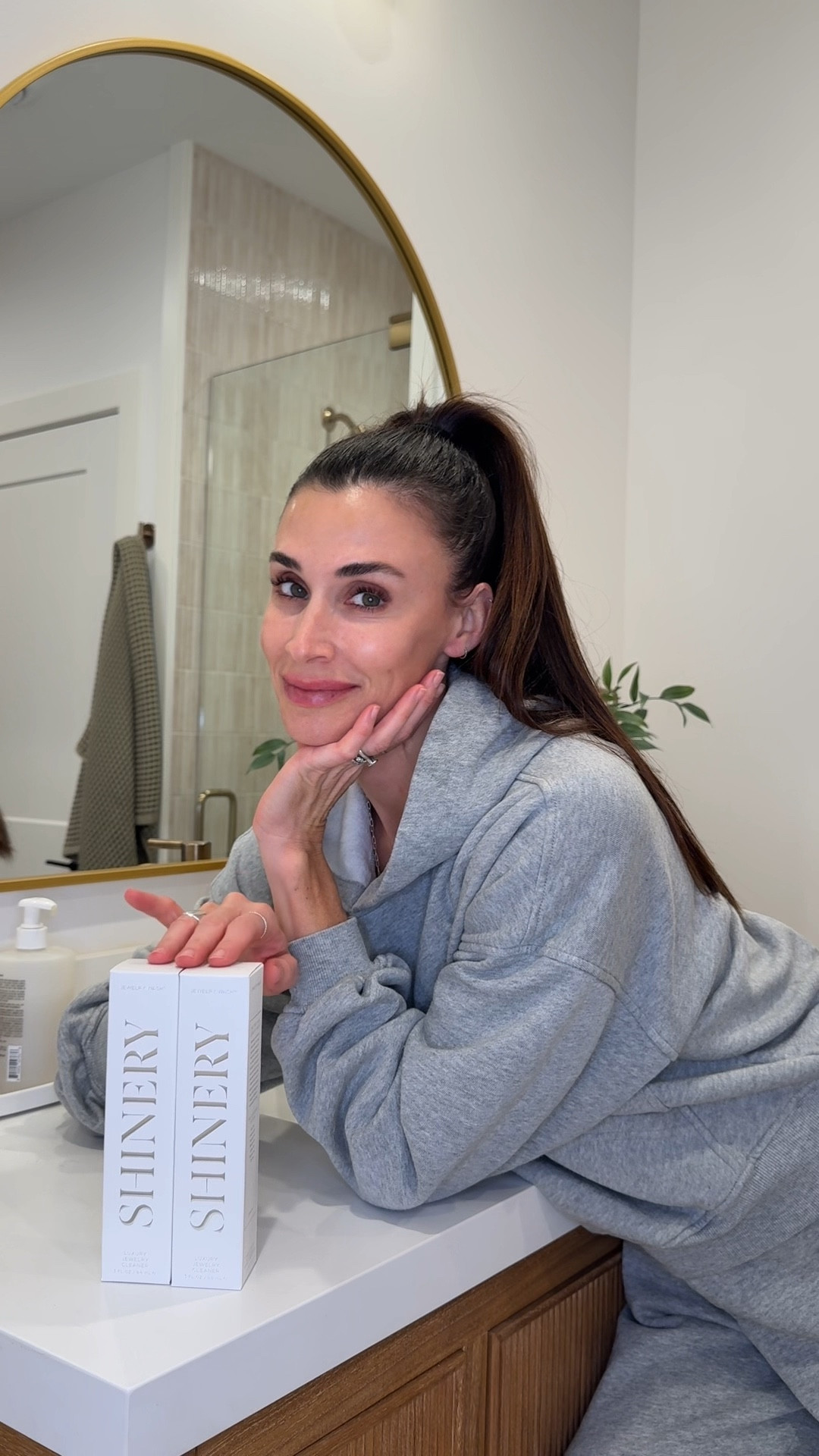 Shinery jewelry cleaner is a no brainer this holiday season for a gift or stocking stuffer.  Obsessed with how easy it is make my rings sparkle. No taking off them and risk of losing.  I partnered with Shinery to give one box away! Head to my IG @thealyssalorenzen to enter.  #hashtag #ad

#LTKGiftGuide #LTKCyberWeek #LTKHoliday