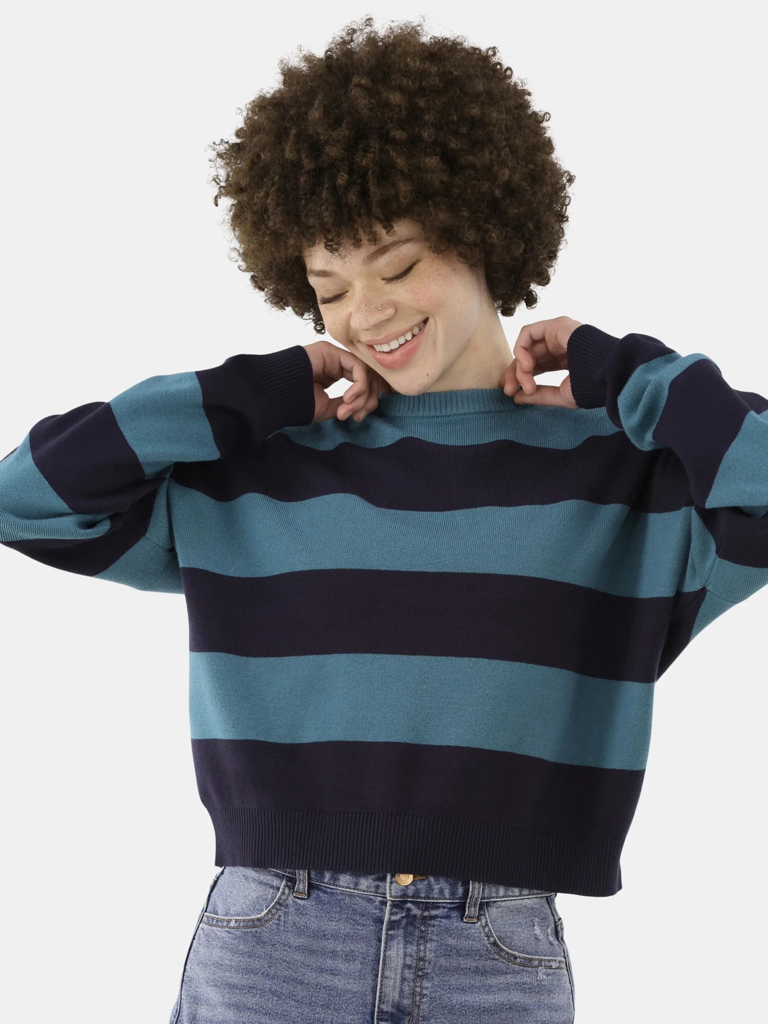 No Boundaries Striped Sweater with Long Sleeves, Midweight, Women’s | Walmart (US)